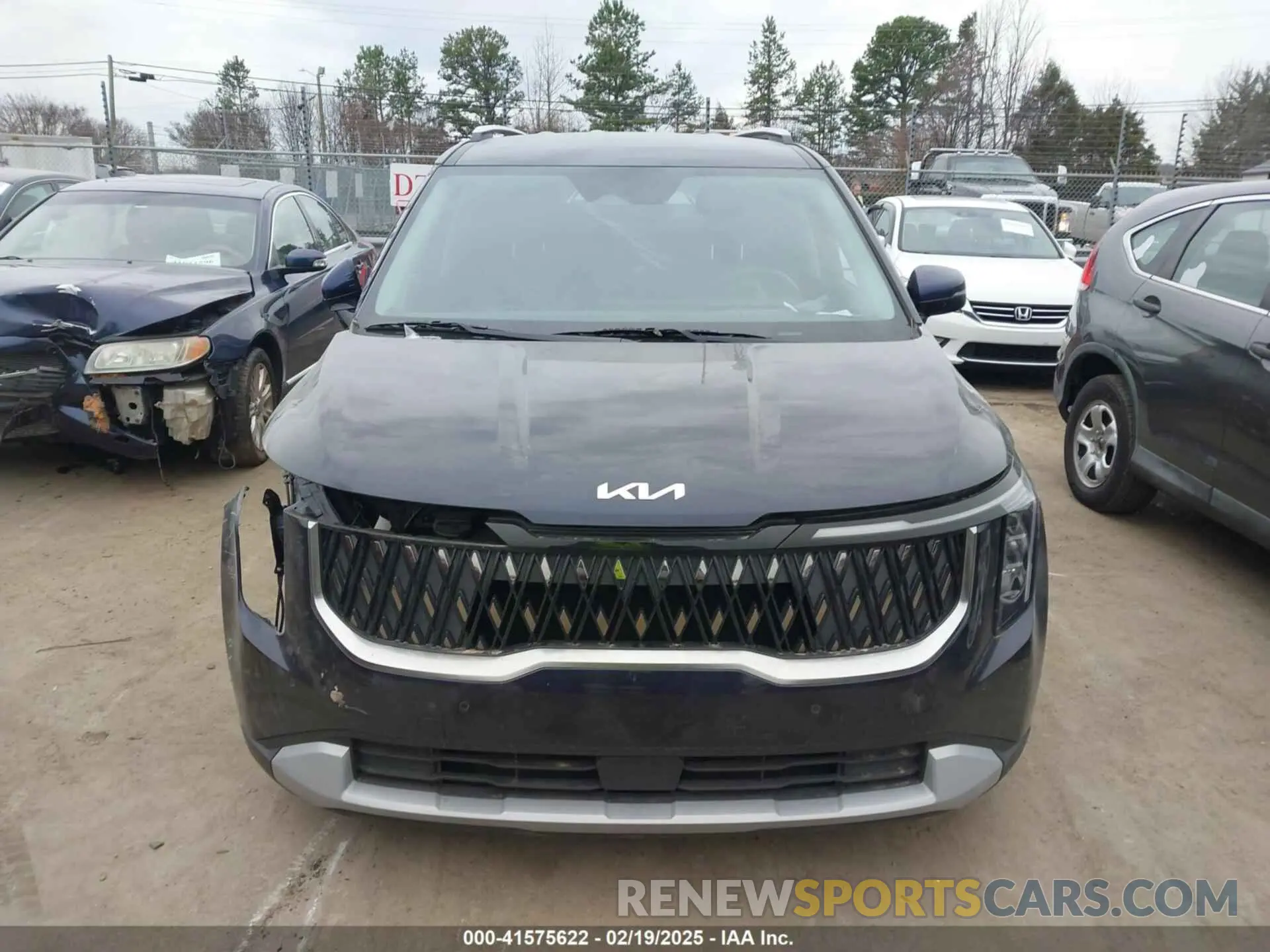 13 Photograph of a damaged car KNDNC5K39S6452353 KIA CARNIVAL MPV 2025