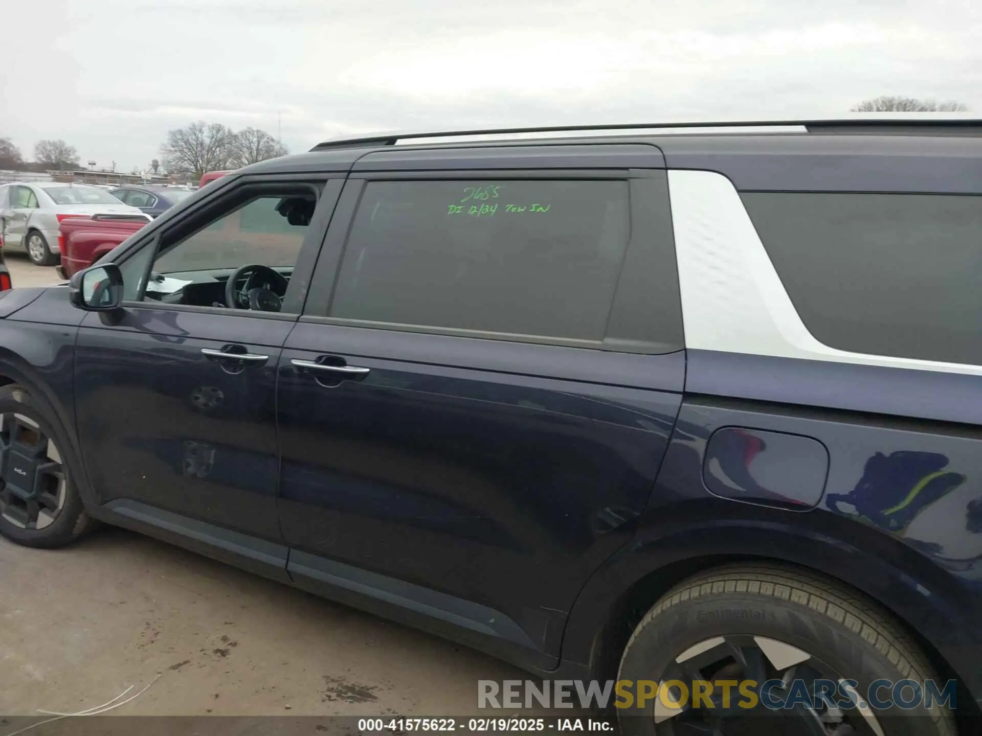 15 Photograph of a damaged car KNDNC5K39S6452353 KIA CARNIVAL MPV 2025