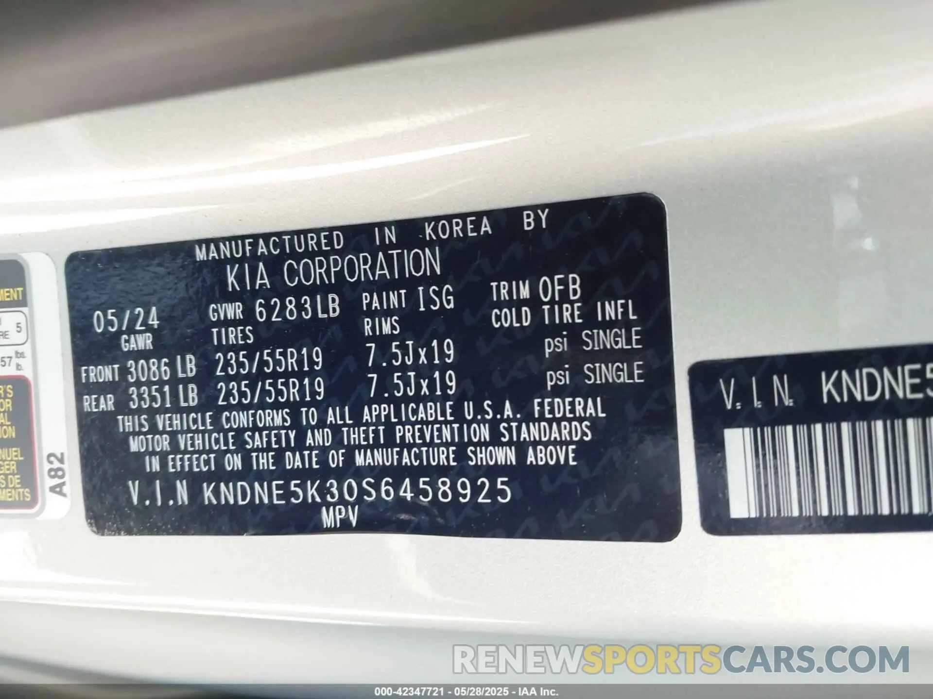9 Photograph of a damaged car KNDNE5K30S6458925 KIA CARNIVAL MPV 2025
