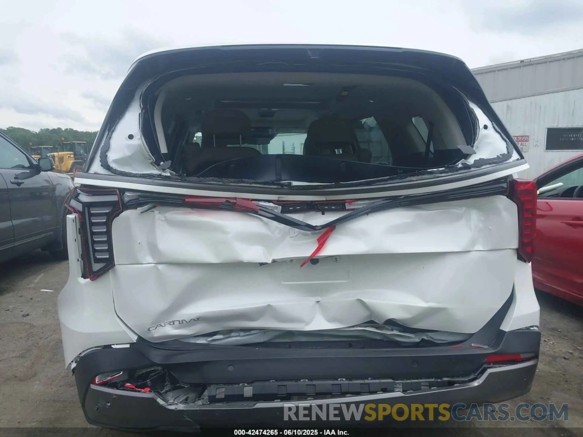 15 Photograph of a damaged car KNDNE5K31S6459145 KIA CARNIVAL MPV 2025