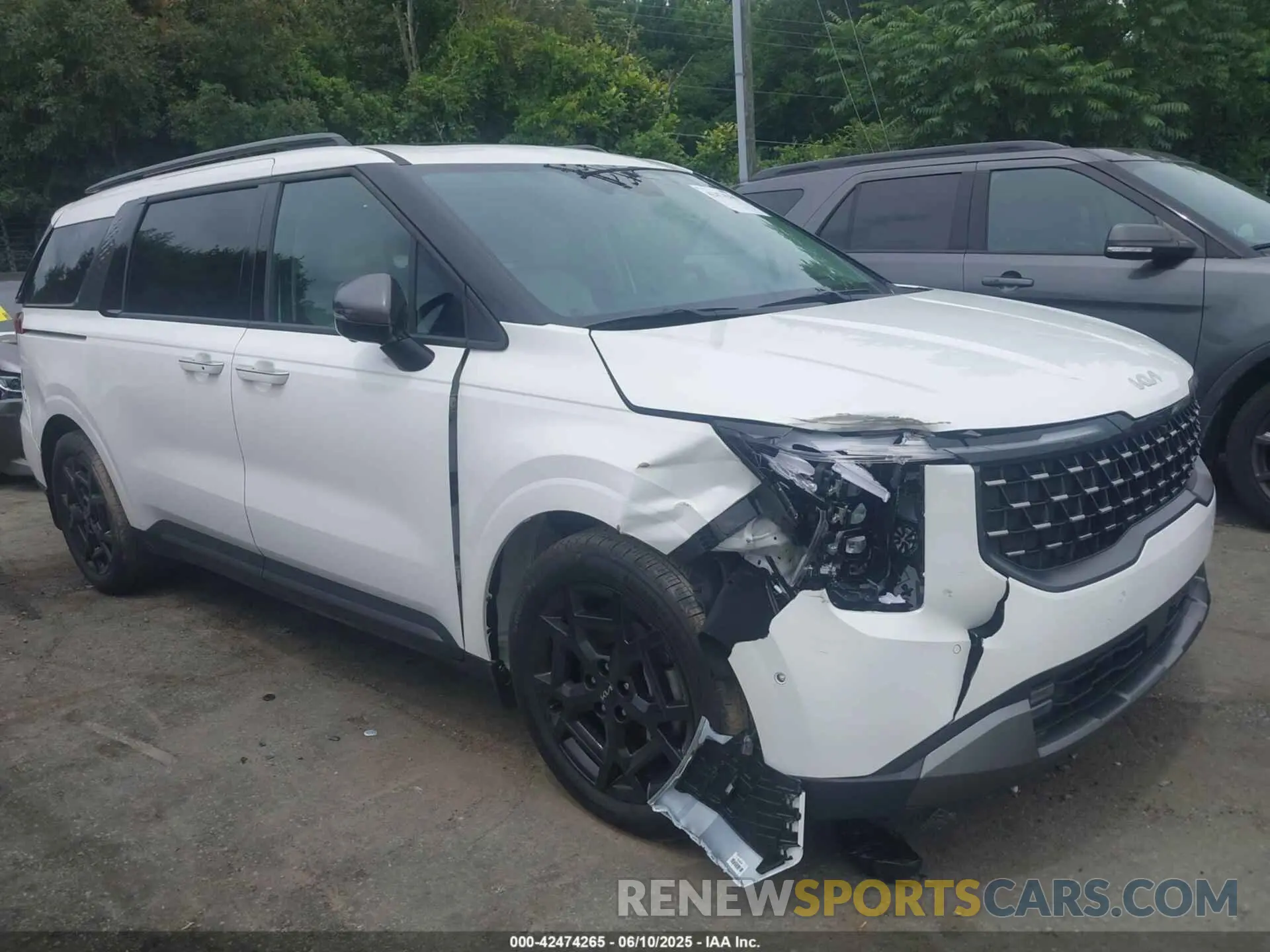 6 Photograph of a damaged car KNDNE5K31S6459145 KIA CARNIVAL MPV 2025