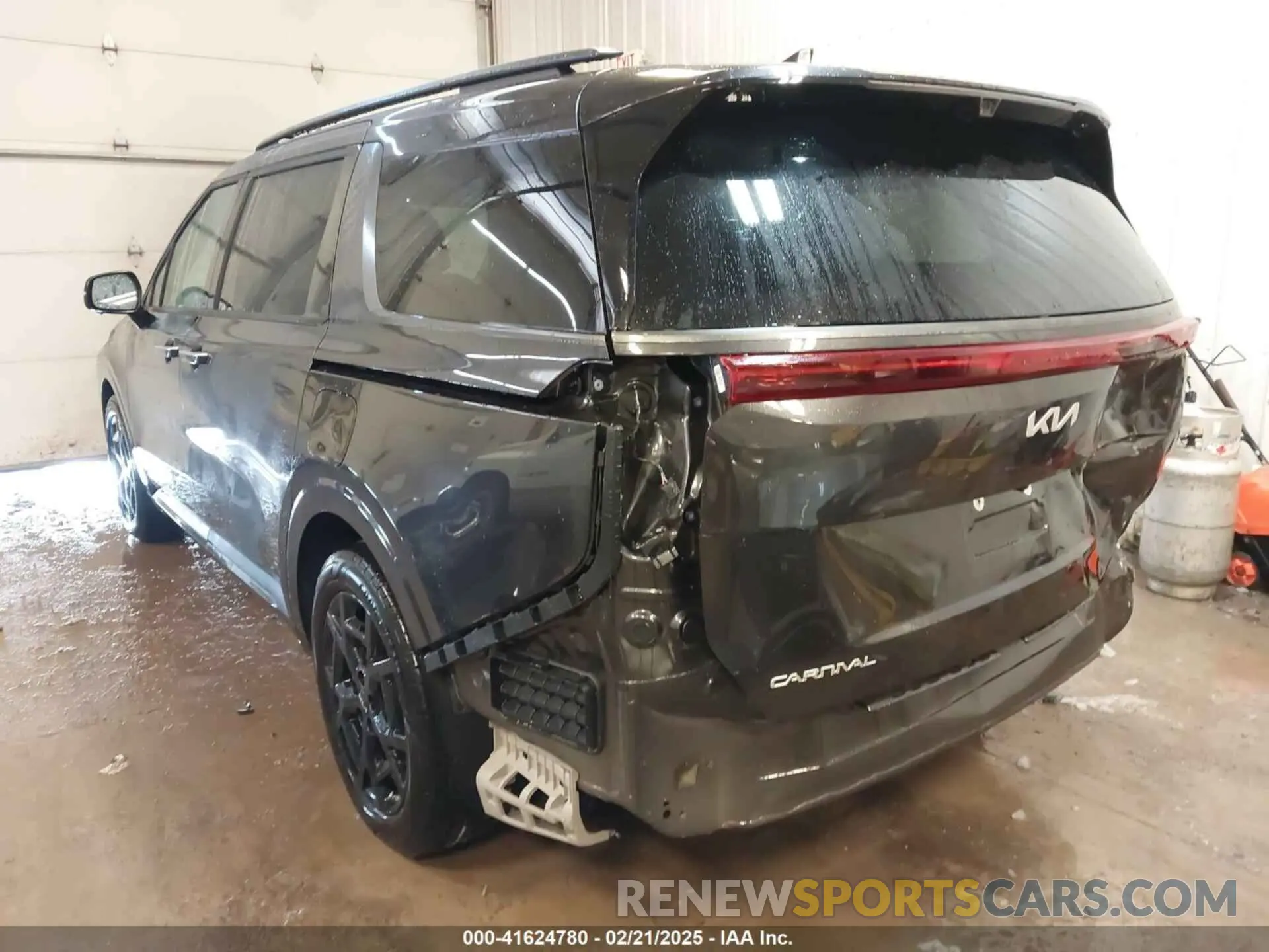 3 Photograph of a damaged car KNDNE5K33S6467800 KIA CARNIVAL MPV 2025