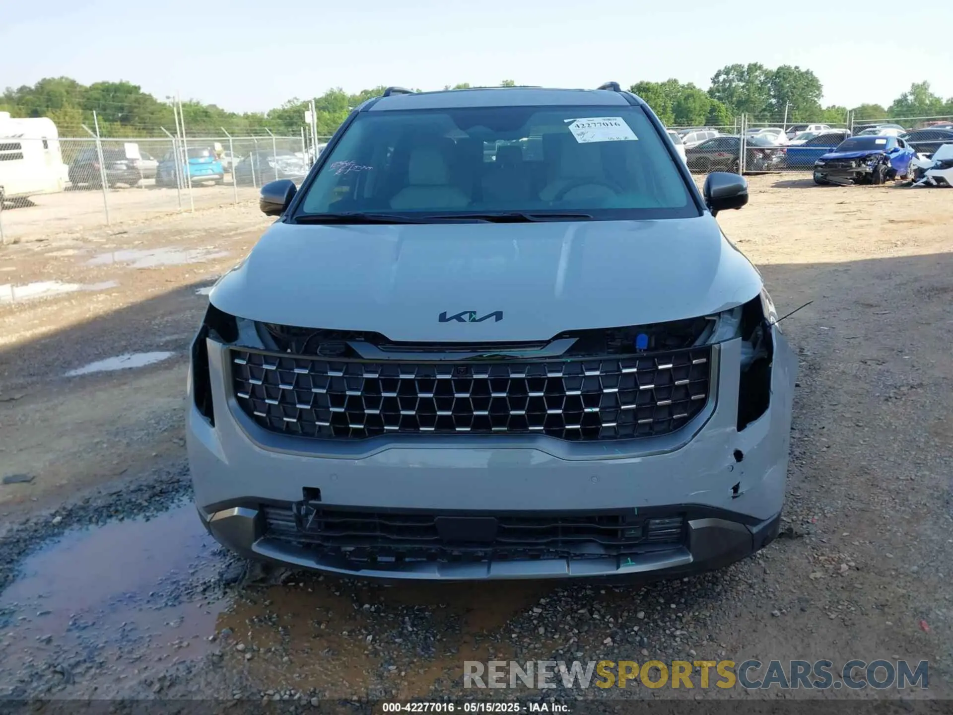 13 Photograph of a damaged car KNDNE5K37S6518943 KIA CARNIVAL MPV 2025