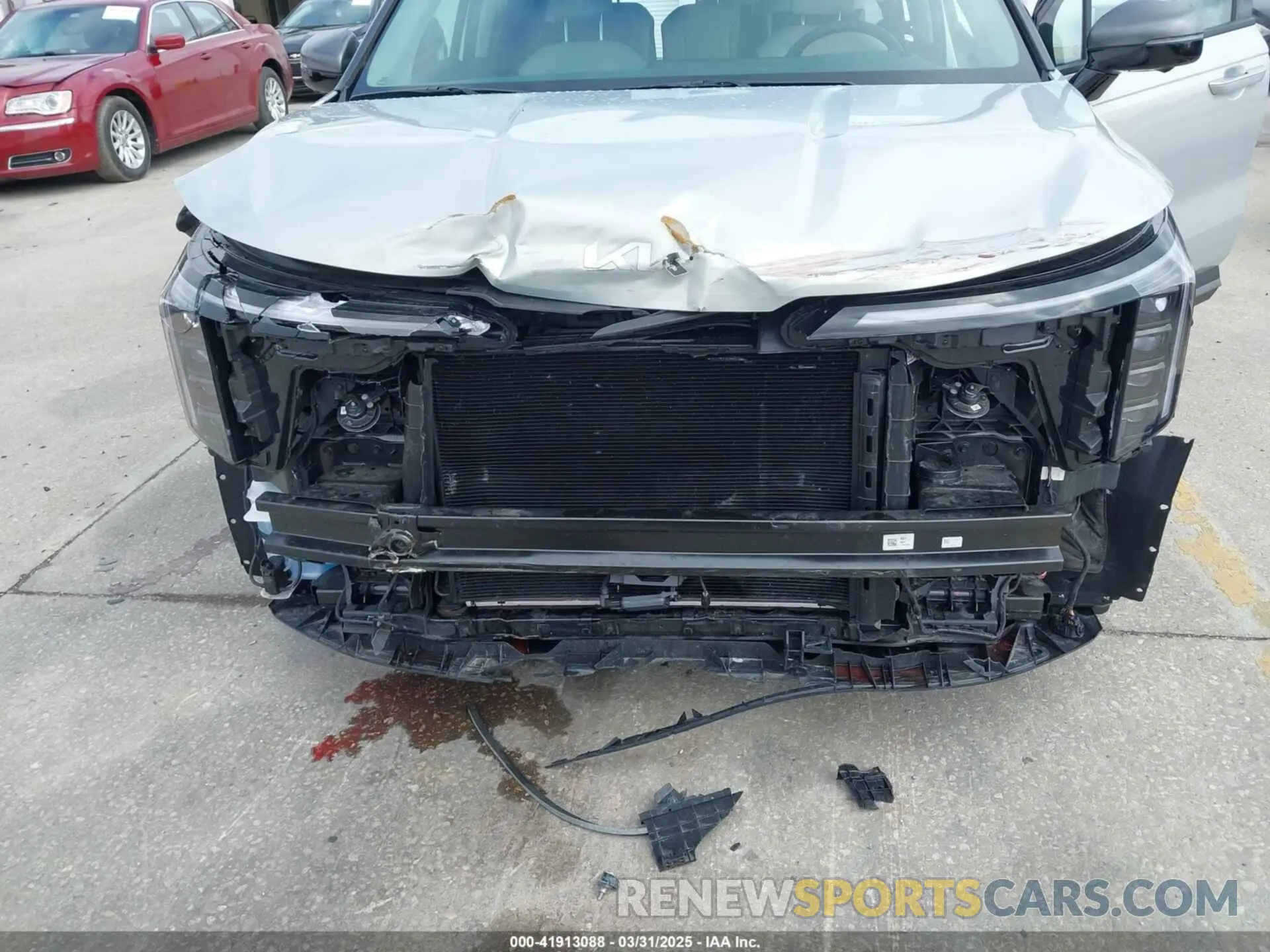 6 Photograph of a damaged car KNDNE5K38S6462298 KIA CARNIVAL MPV 2025