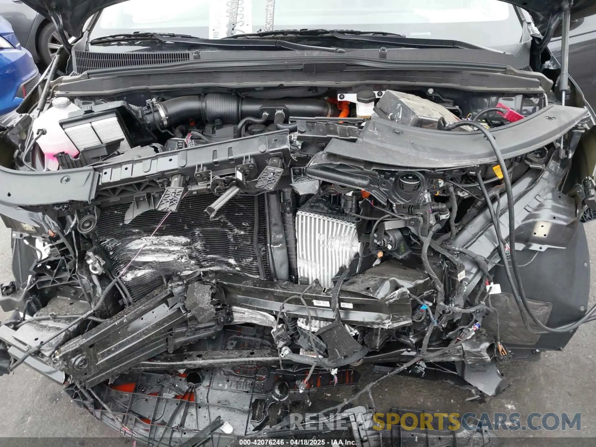 10 Photograph of a damaged car KNDNB5KAXS6049614 KIA CARNIVAL MPV HYBRID 2025