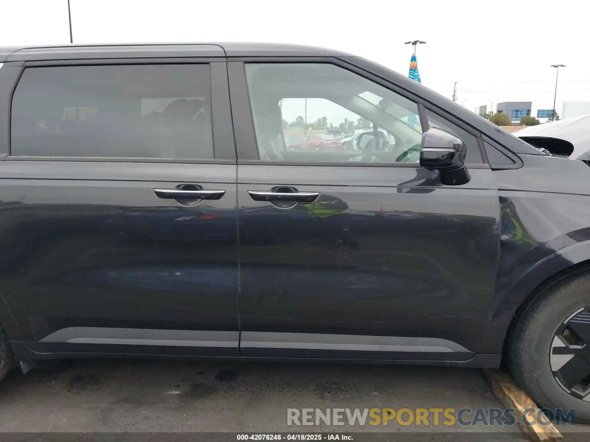 13 Photograph of a damaged car KNDNB5KAXS6049614 KIA CARNIVAL MPV HYBRID 2025