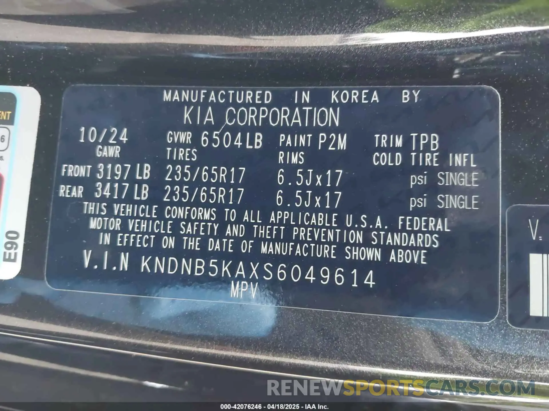 9 Photograph of a damaged car KNDNB5KAXS6049614 KIA CARNIVAL MPV HYBRID 2025