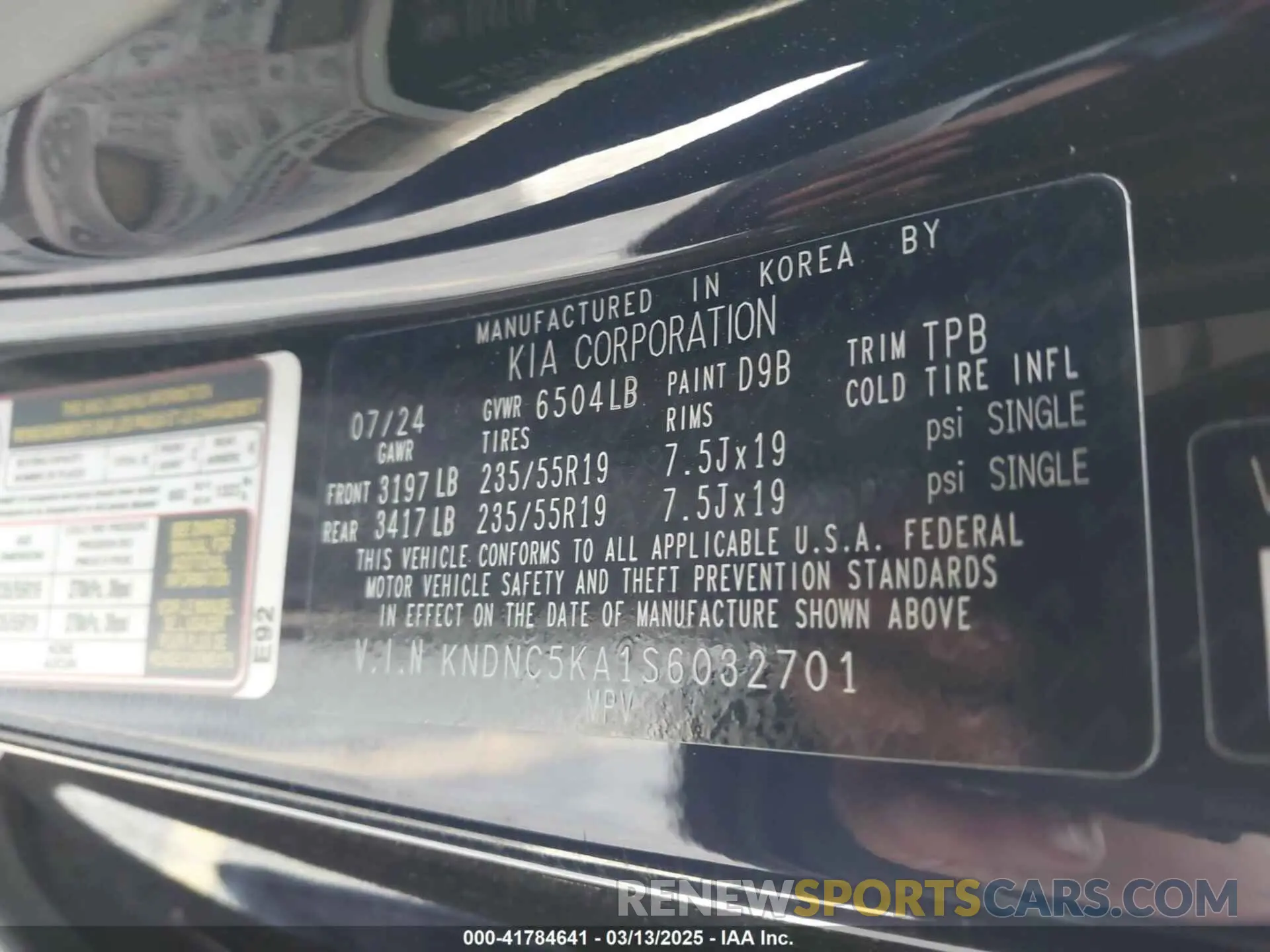 9 Photograph of a damaged car KNDNC5KA1S6032701 KIA CARNIVAL MPV HYBRID 2025