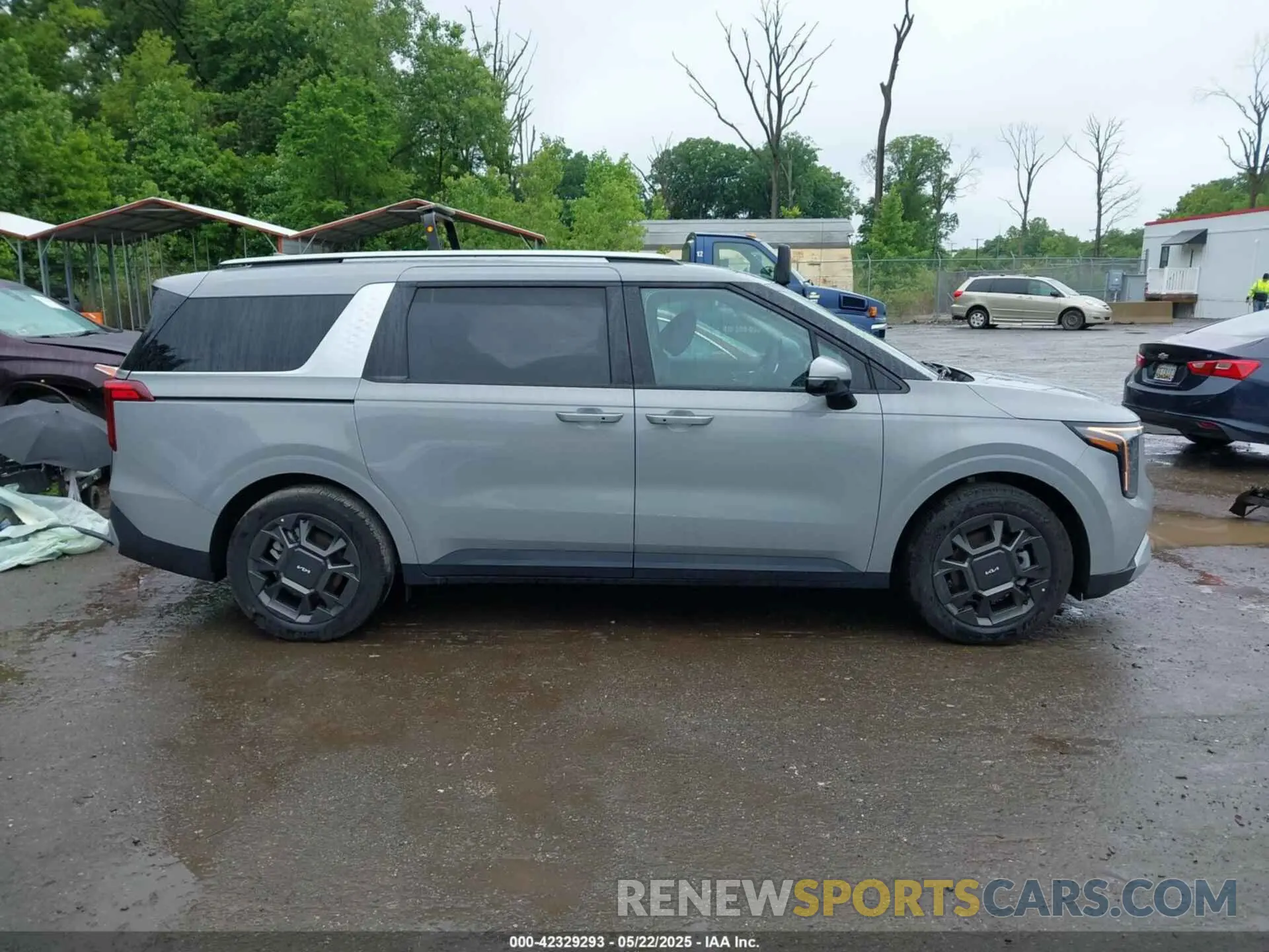 13 Photograph of a damaged car KNDNC5KA4S6030537 KIA CARNIVAL MPV HYBRID 2025
