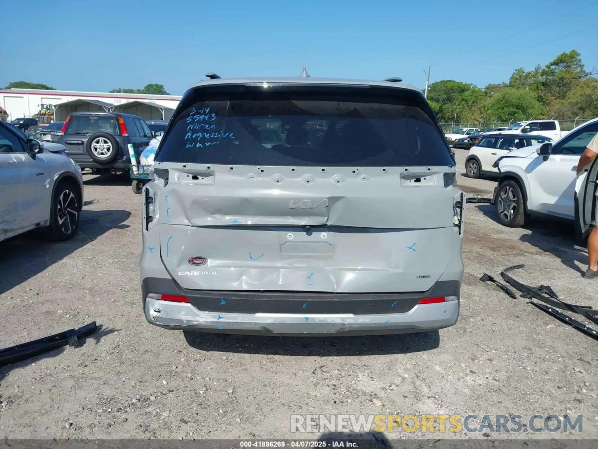 17 Photograph of a damaged car KNDNC5KA5S6036699 KIA CARNIVAL MPV HYBRID 2025