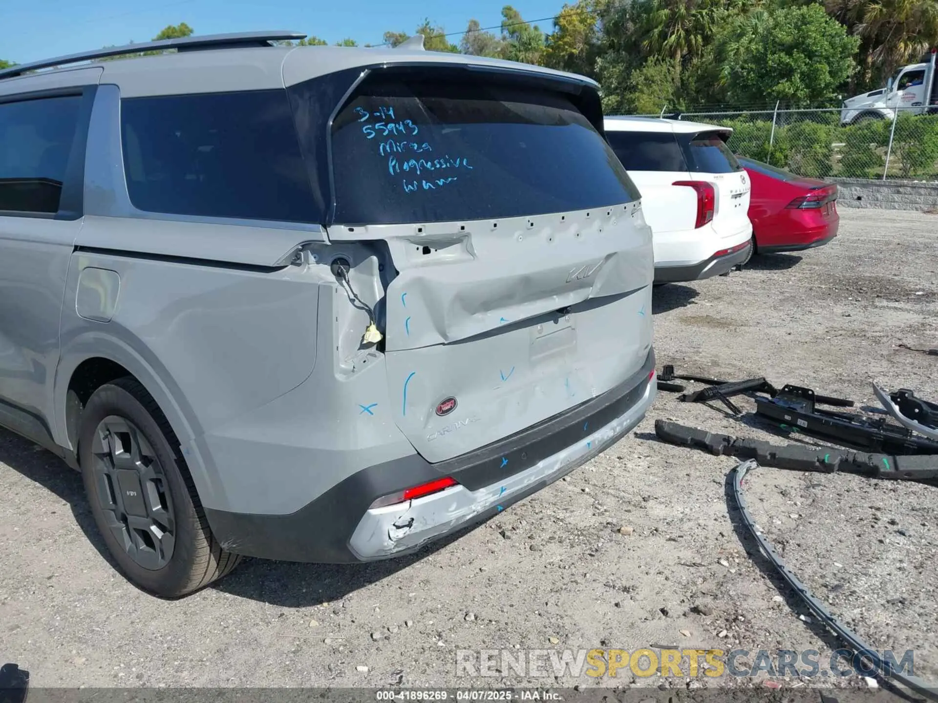 6 Photograph of a damaged car KNDNC5KA5S6036699 KIA CARNIVAL MPV HYBRID 2025