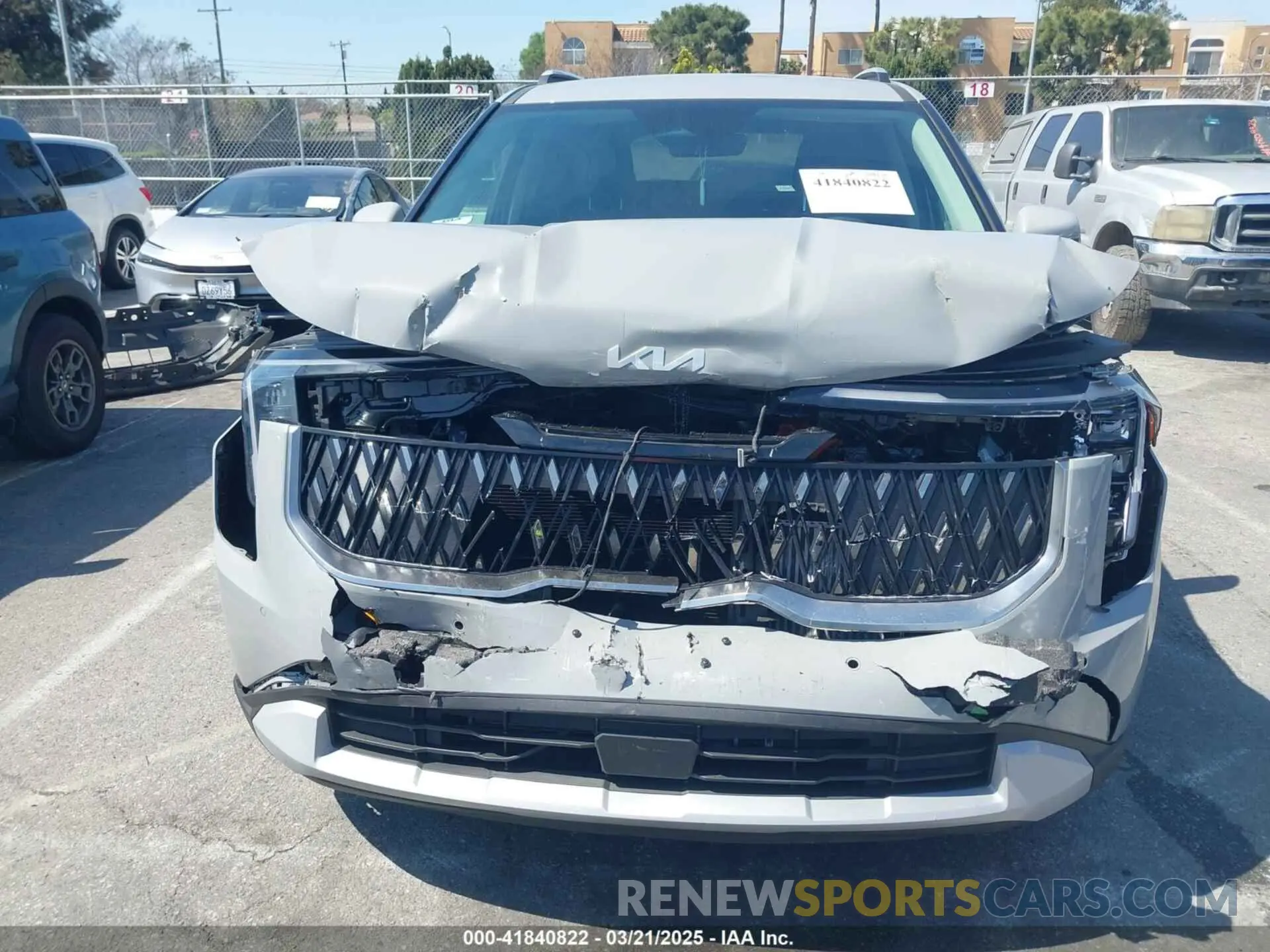 12 Photograph of a damaged car KNDNC5KA6S6044309 KIA CARNIVAL MPV HYBRID 2025