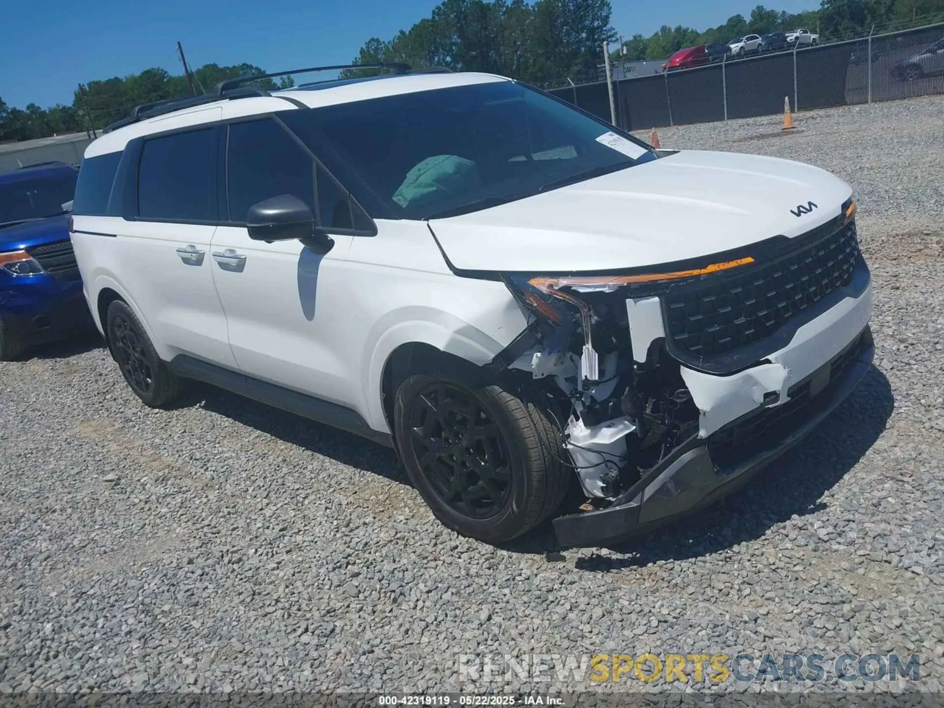 1 Photograph of a damaged car KNDNE5KA2S6066592 KIA CARNIVAL MPV HYBRID 2025