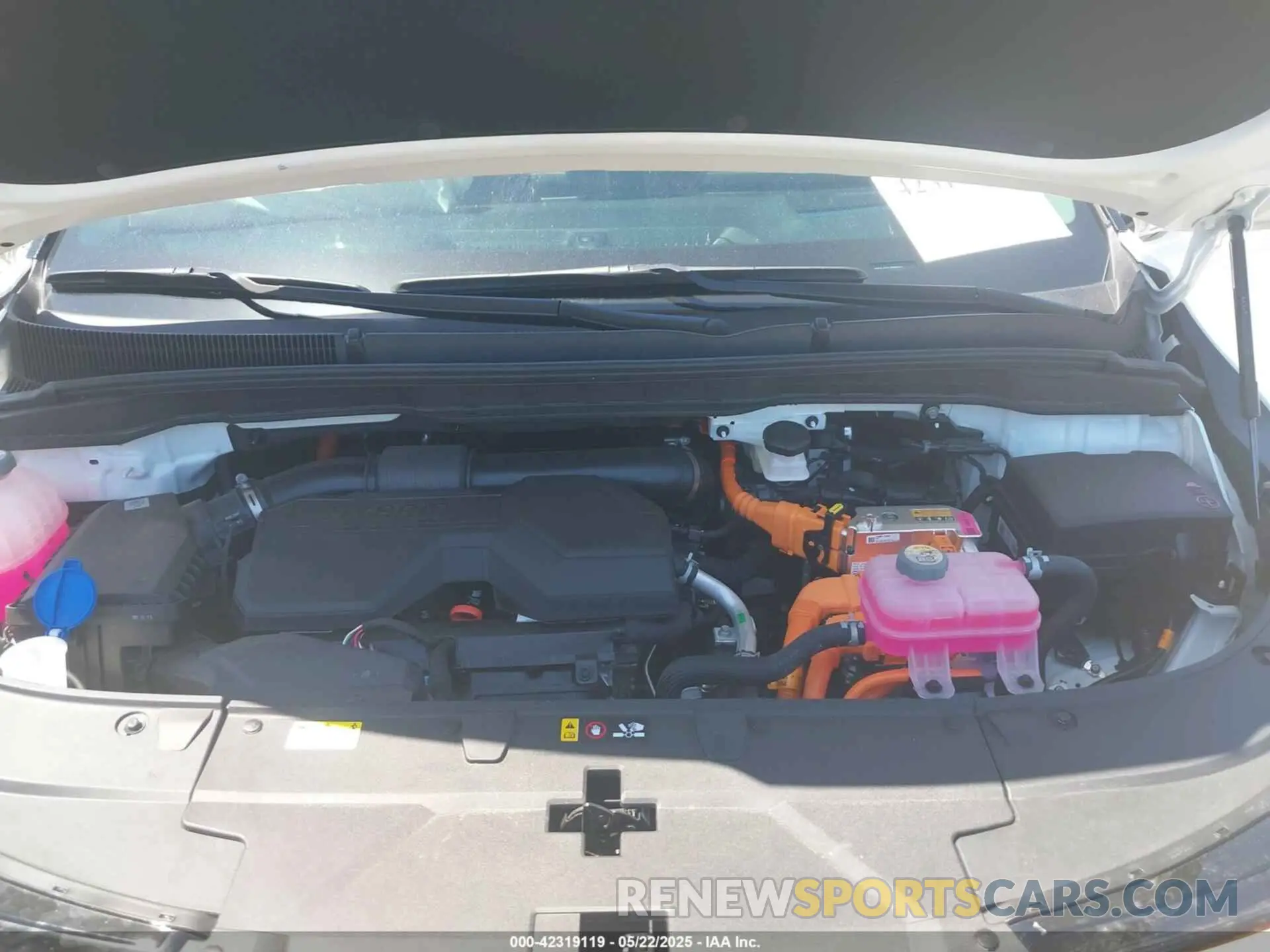 10 Photograph of a damaged car KNDNE5KA2S6066592 KIA CARNIVAL MPV HYBRID 2025