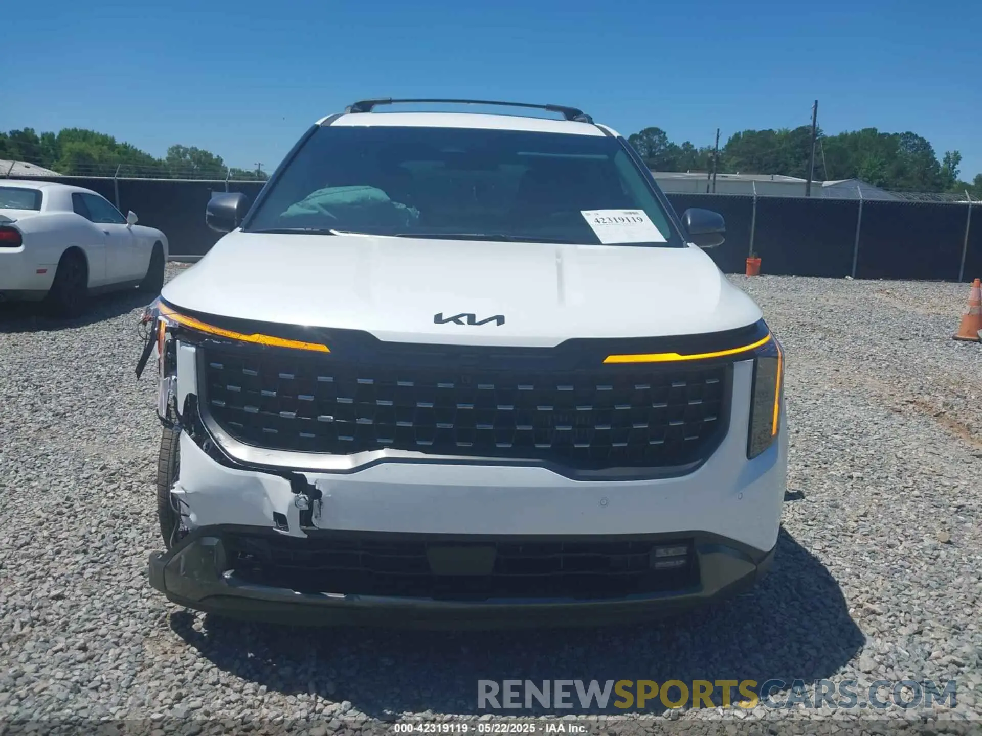12 Photograph of a damaged car KNDNE5KA2S6066592 KIA CARNIVAL MPV HYBRID 2025
