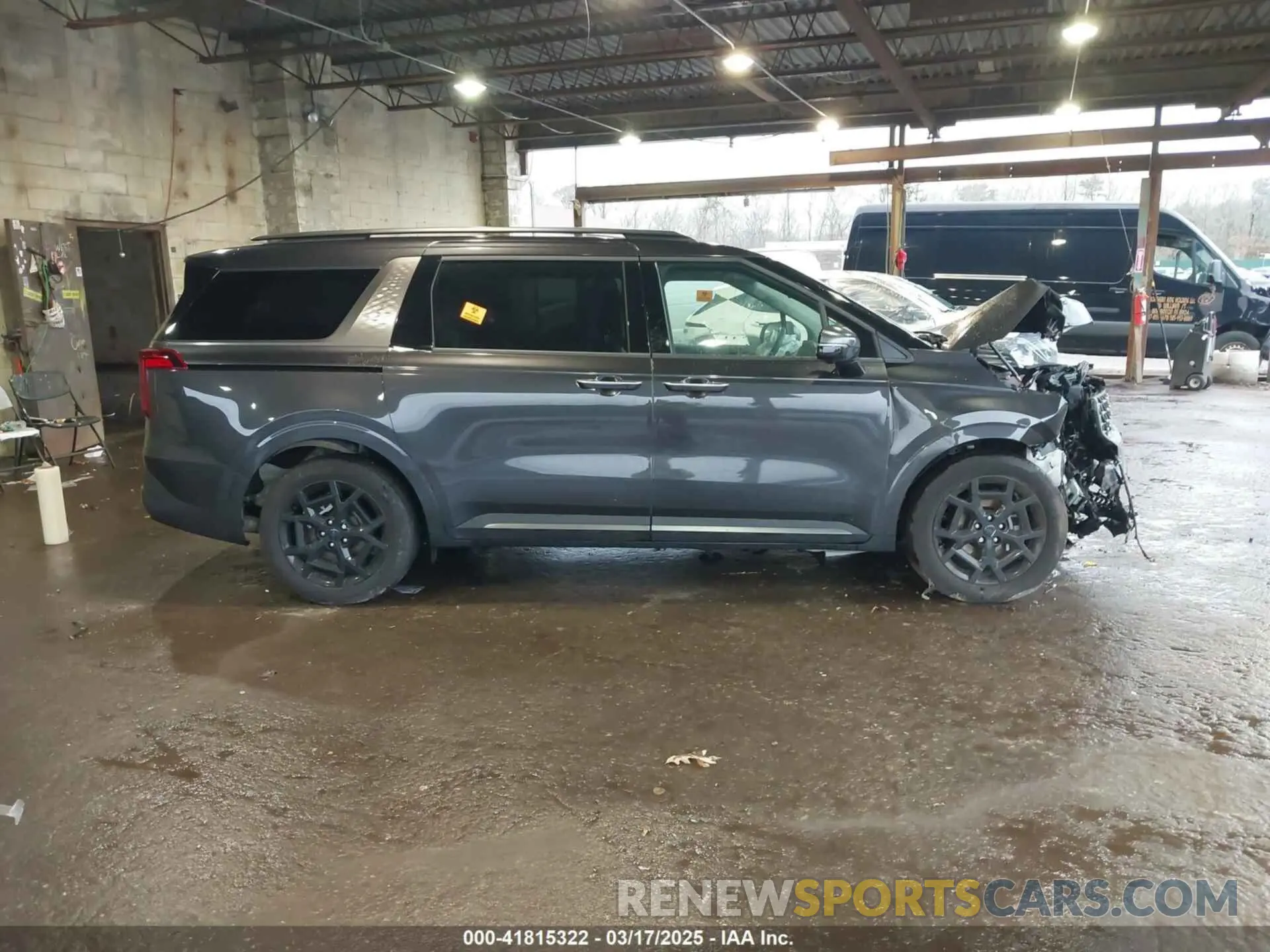 12 Photograph of a damaged car KNDNE5KA4S6033593 KIA CARNIVAL MPV HYBRID 2025