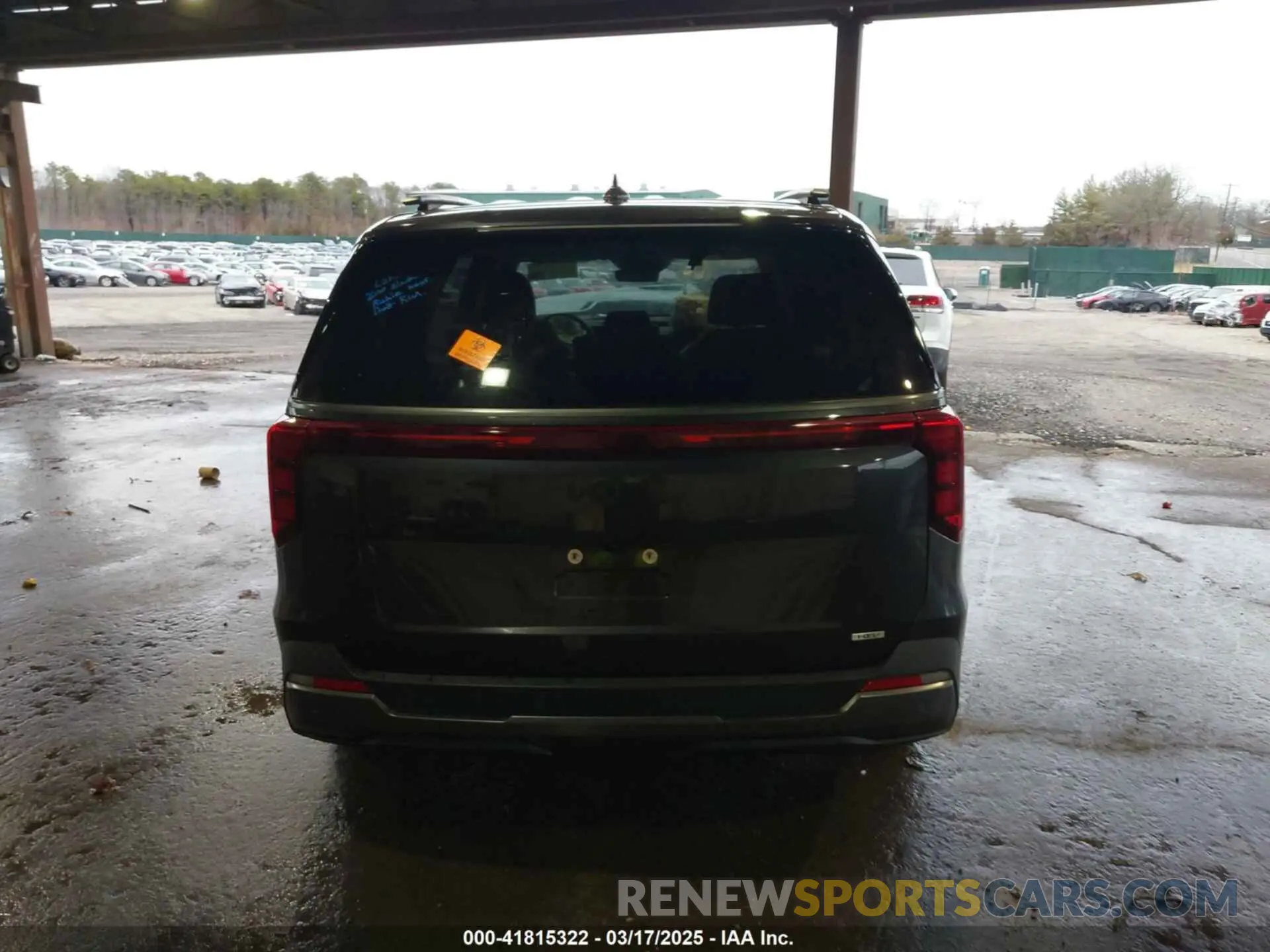 15 Photograph of a damaged car KNDNE5KA4S6033593 KIA CARNIVAL MPV HYBRID 2025