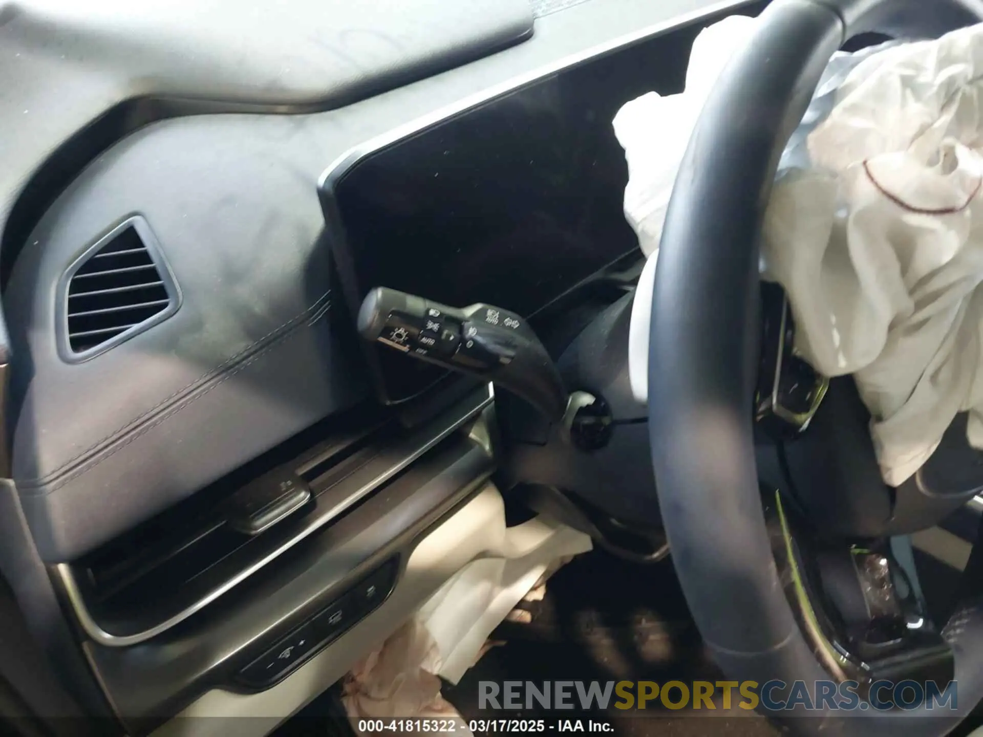 7 Photograph of a damaged car KNDNE5KA4S6033593 KIA CARNIVAL MPV HYBRID 2025