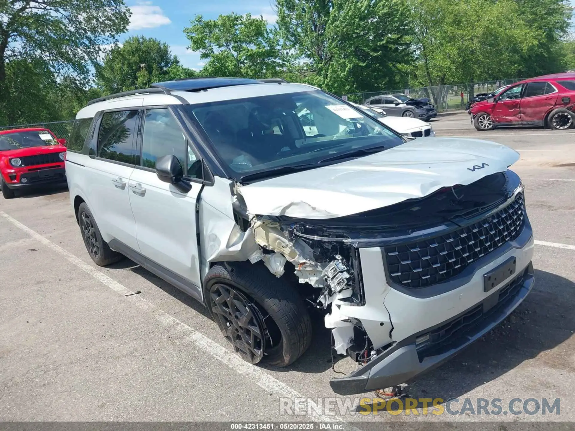 1 Photograph of a damaged car KNDNE5KA9S6030950 KIA CARNIVAL MPV HYBRID 2025