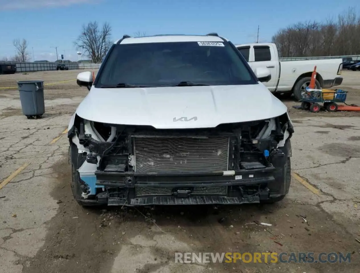 5 Photograph of a damaged car KNDNE5H30N6126916 KIA CARNIVAL S 2022