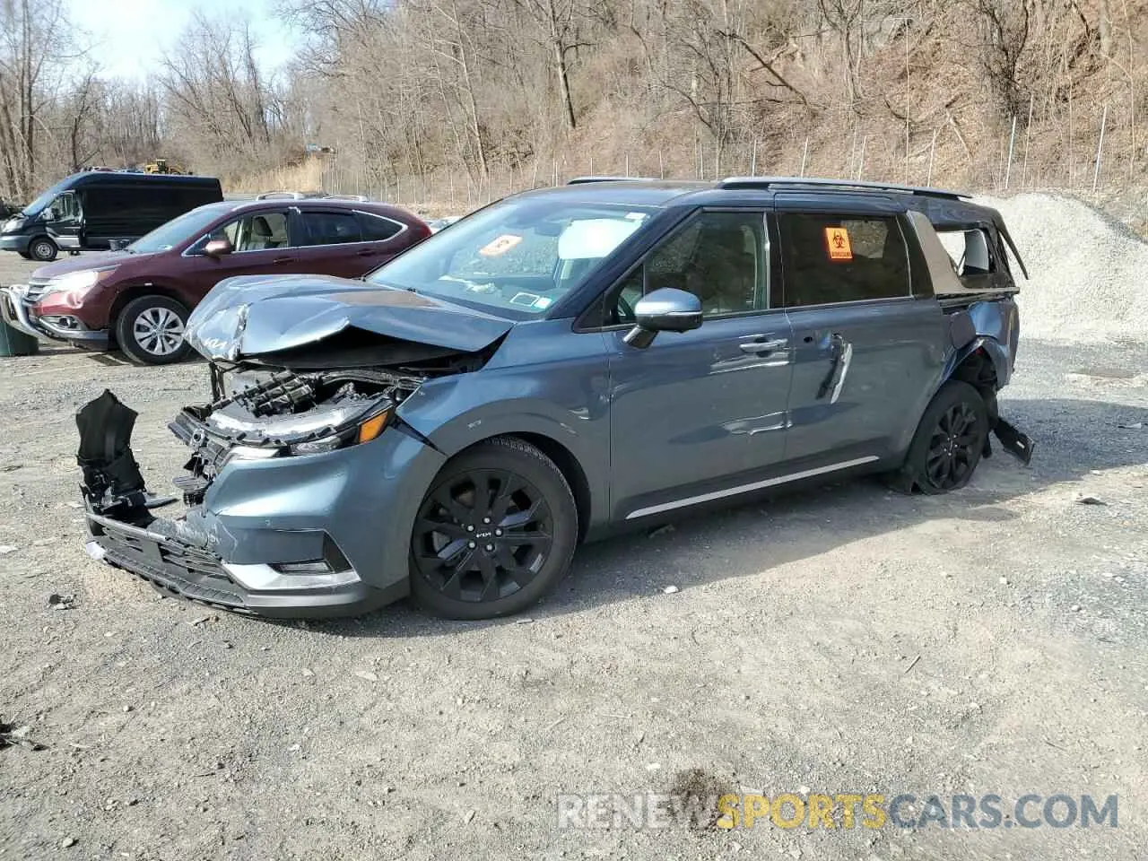 1 Photograph of a damaged car KNDNE5H36N6082386 KIA CARNIVAL S 2022
