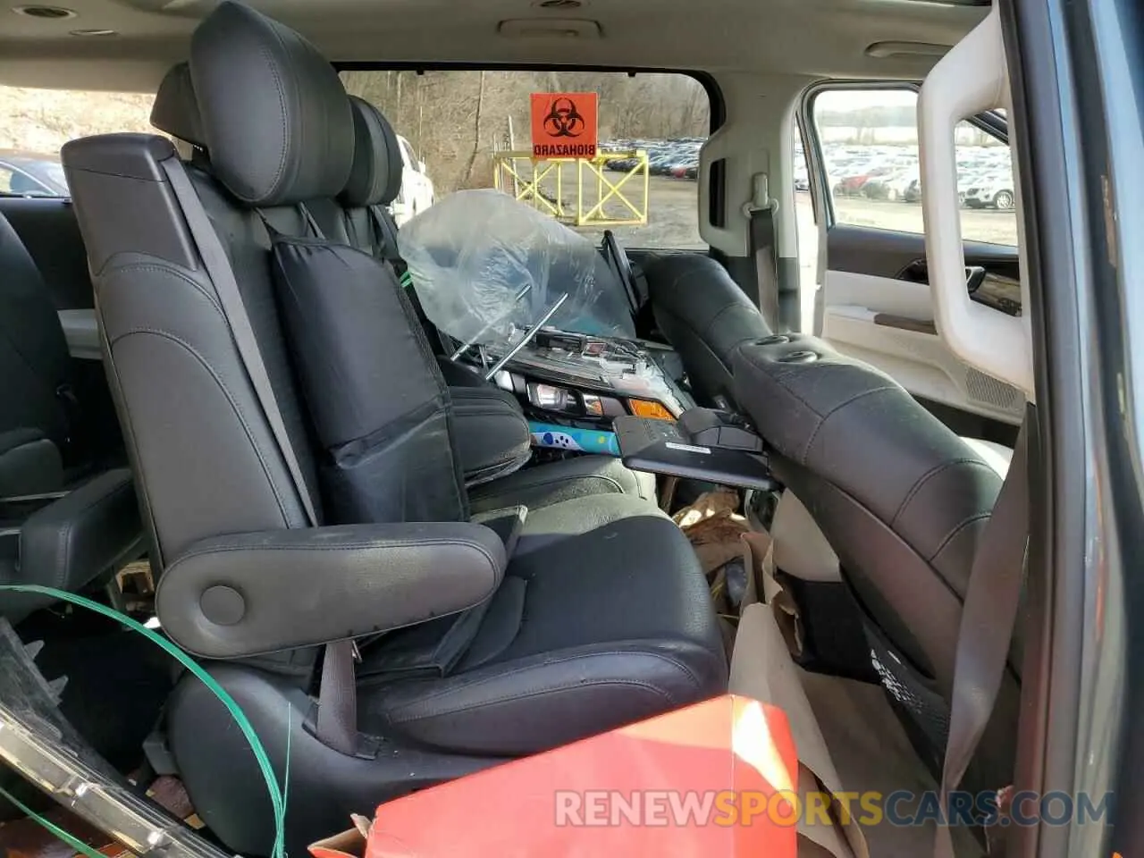 12 Photograph of a damaged car KNDNE5H36N6082386 KIA CARNIVAL S 2022