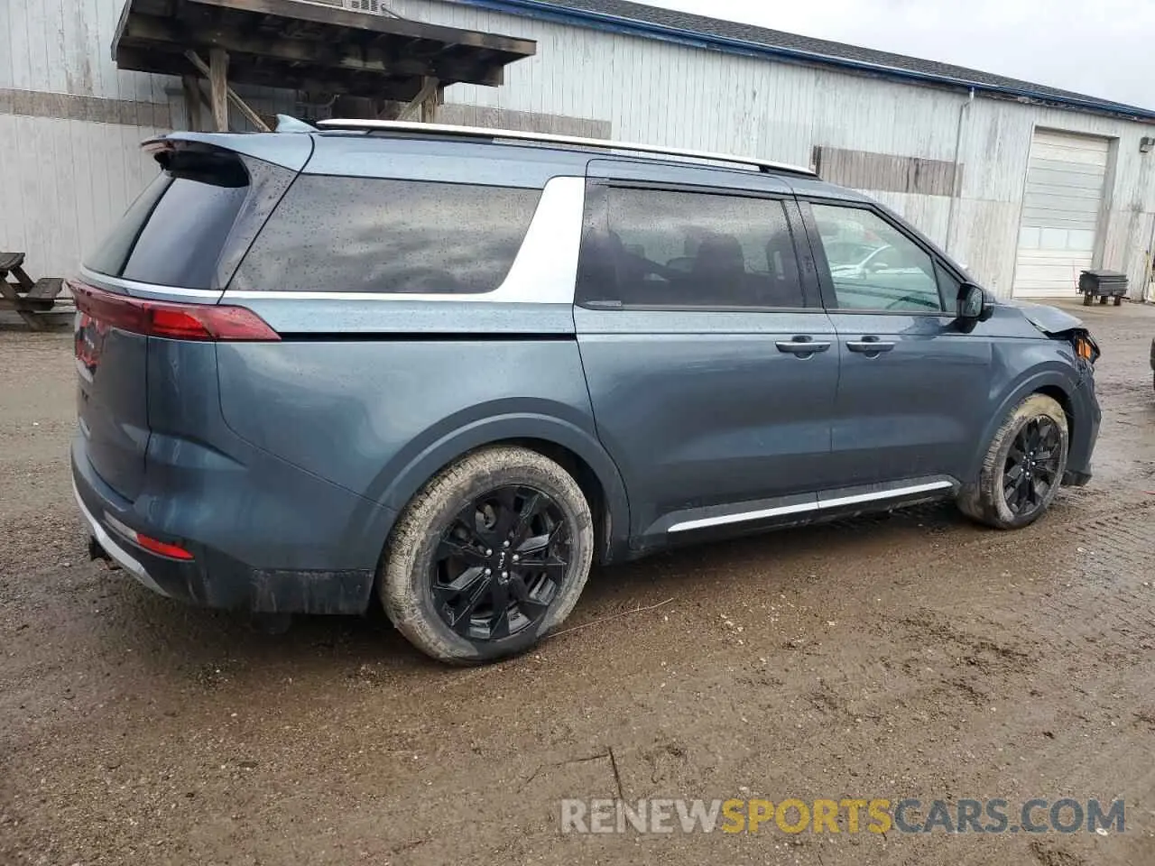 3 Photograph of a damaged car KNDNE5H3XN6101439 KIA CARNIVAL S 2022
