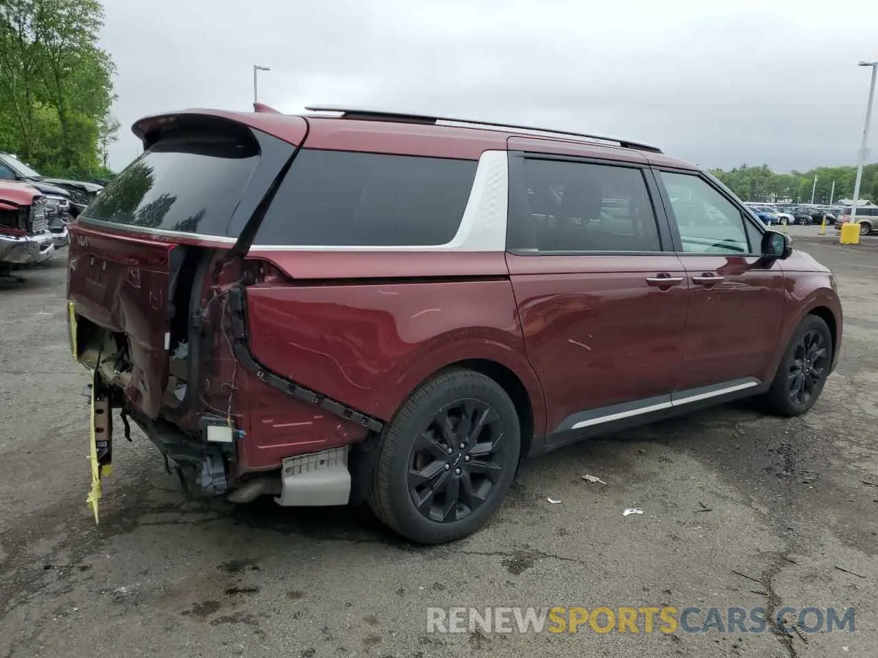 3 Photograph of a damaged car KNDNE5H34P6291516 KIA CARNIVAL S 2023
