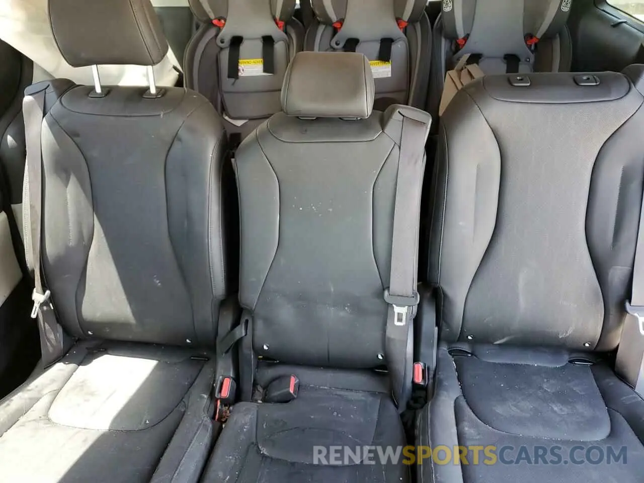 10 Photograph of a damaged car KNDNE5H39P6198653 KIA CARNIVAL S 2023