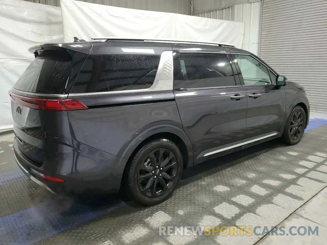 3 Photograph of a damaged car KNDNE5H33R6360506 KIA CARNIVAL S 2024