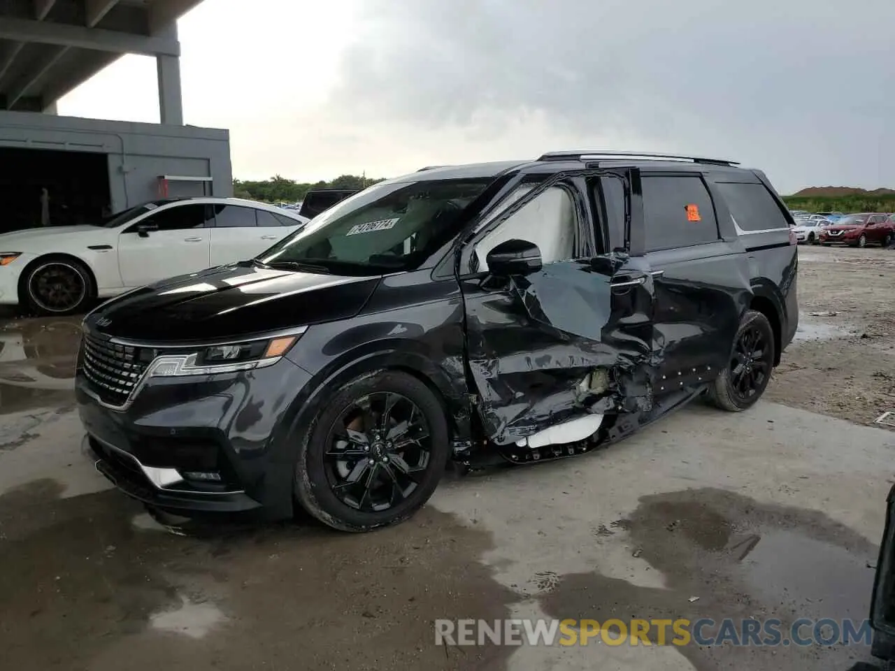 1 Photograph of a damaged car KNDNE5H33R6419621 KIA CARNIVAL S 2024