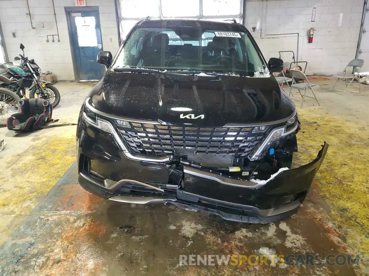 5 Photograph of a damaged car KNDNE5H3XR6347011 KIA CARNIVAL S 2024