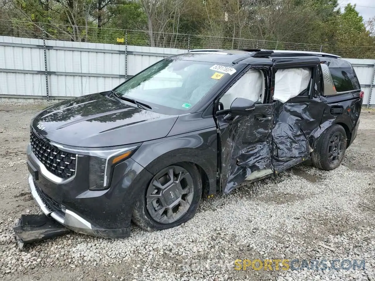1 Photograph of a damaged car KNDNE5KA2S6060422 KIA CARNIVAL S 2025
