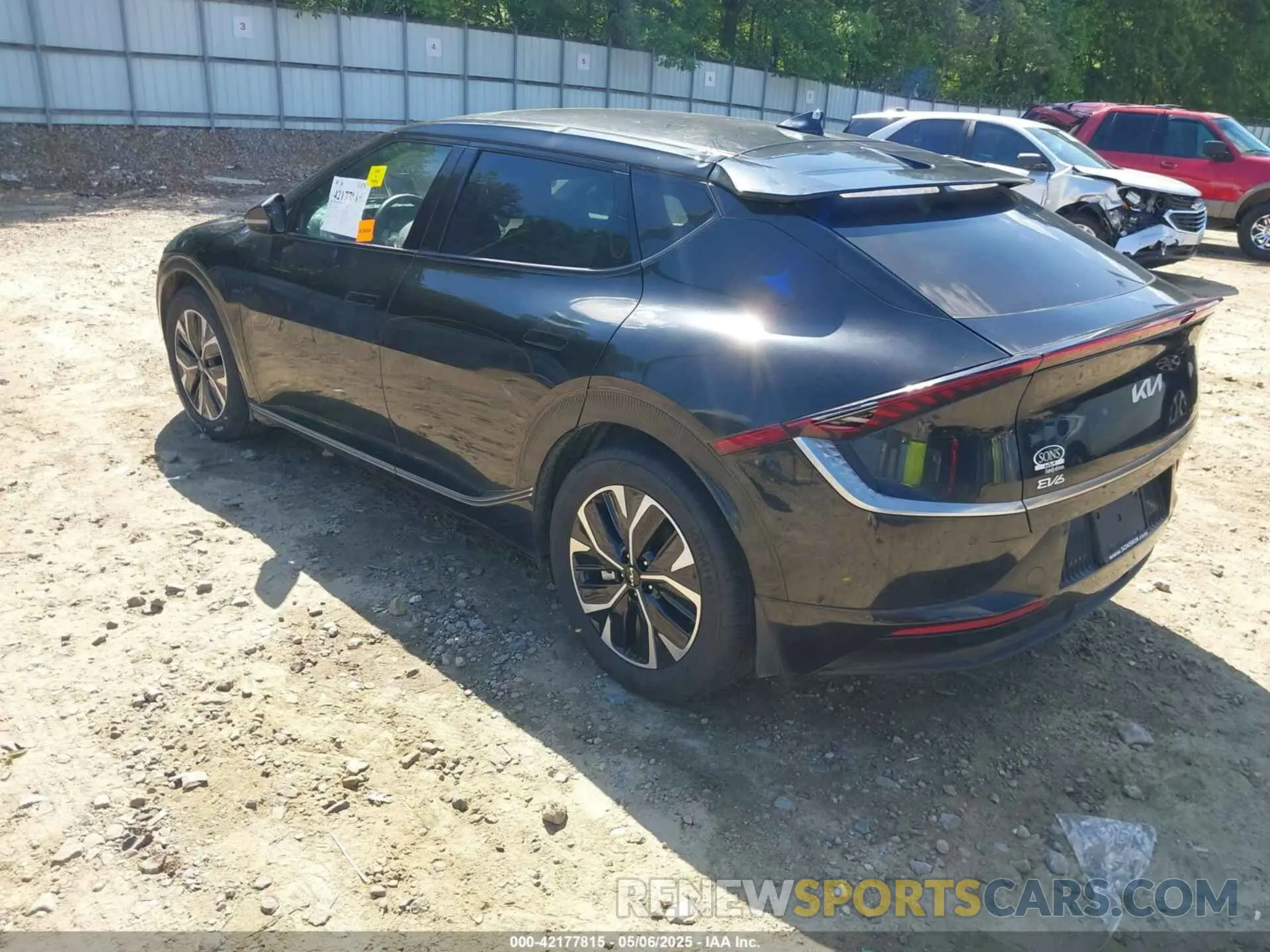 3 Photograph of a damaged car KNDC34LA7N5081203 KIA EV6 2022