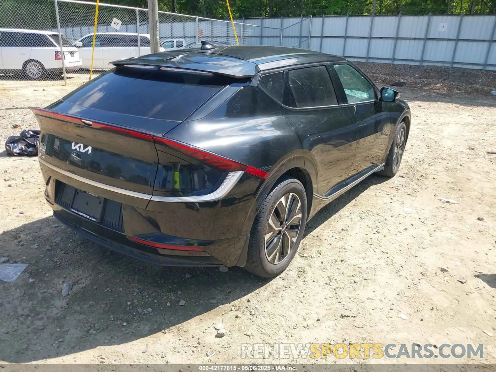 4 Photograph of a damaged car KNDC34LA7N5081203 KIA EV6 2022