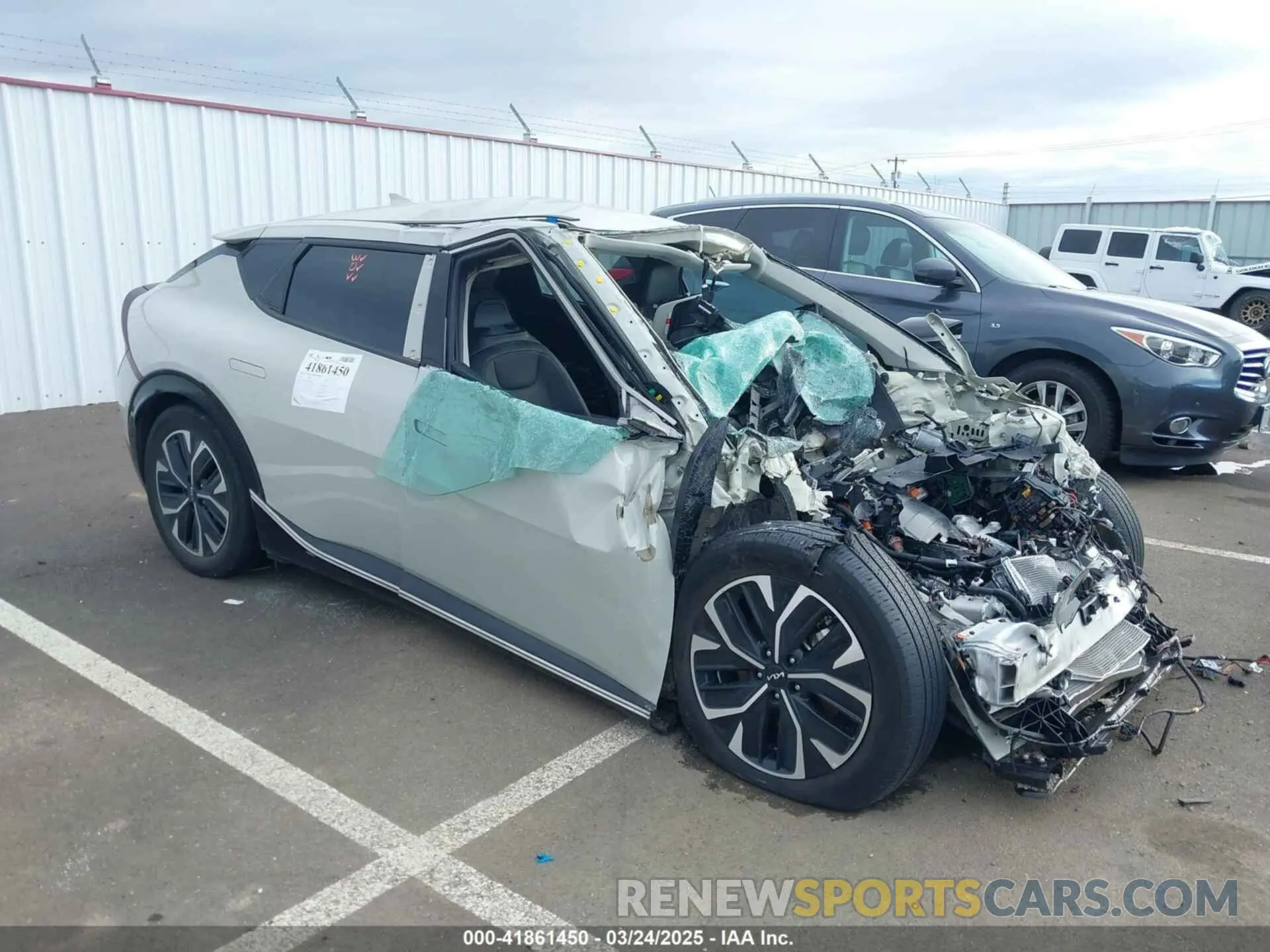 1 Photograph of a damaged car KNDC3DLC1N5053043 KIA EV6 2022