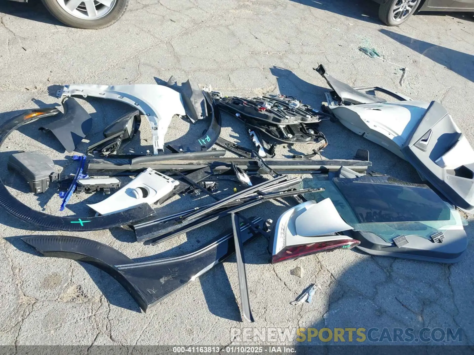 12 Photograph of a damaged car KNDC3DLC3N5088022 KIA EV6 2022