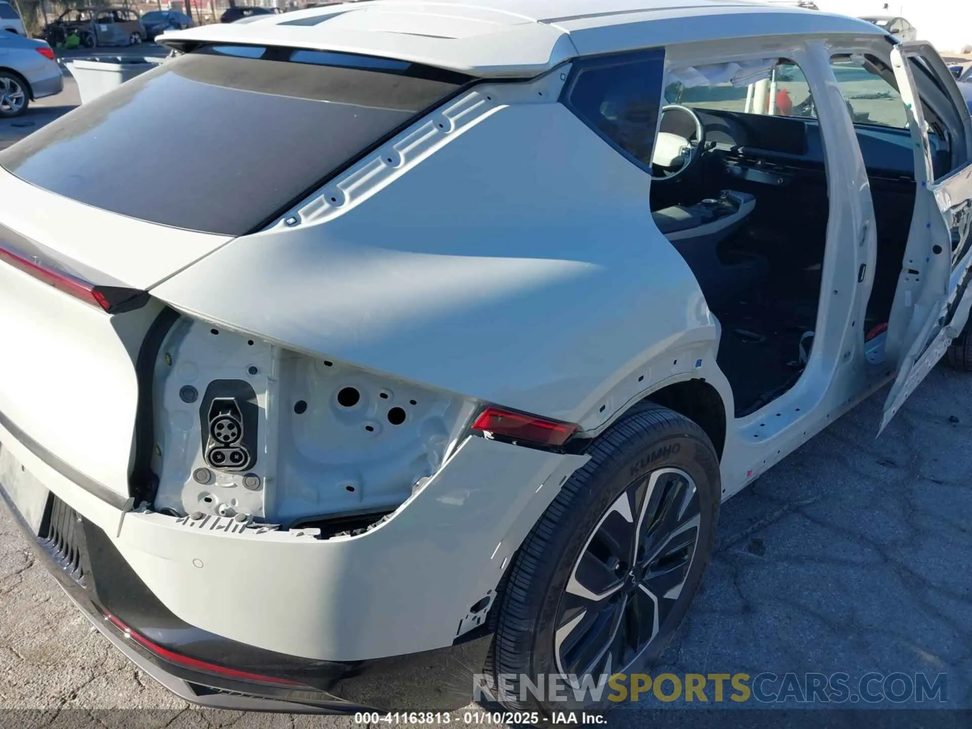 20 Photograph of a damaged car KNDC3DLC3N5088022 KIA EV6 2022