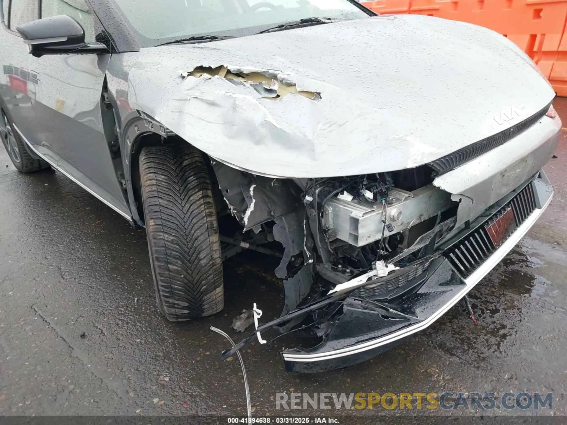 6 Photograph of a damaged car KNDC3DLC3N5088831 KIA EV6 2022
