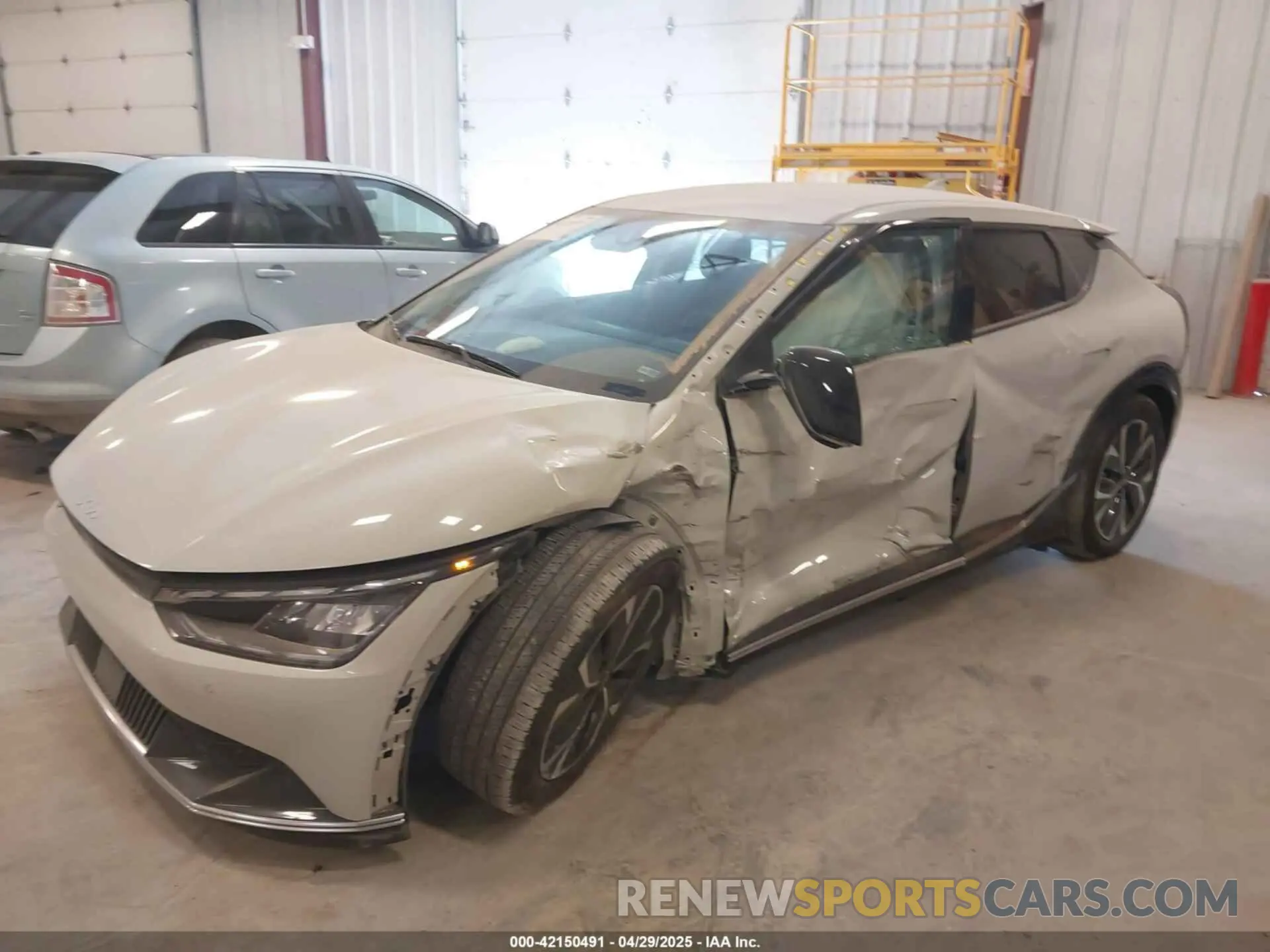2 Photograph of a damaged car KNDC3DLC6N5084532 KIA EV6 2022