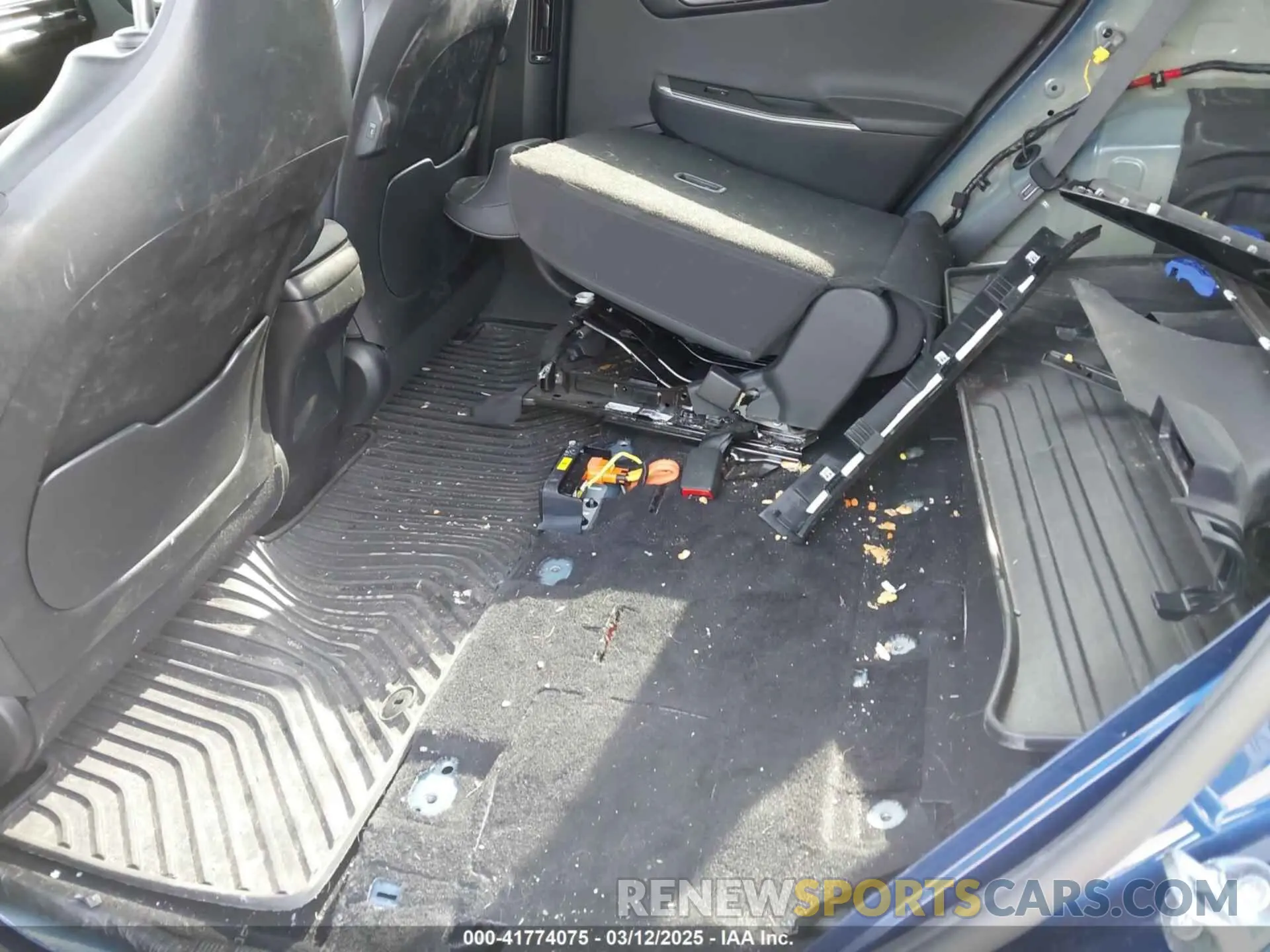 22 Photograph of a damaged car KNDC3DLCXN5068642 KIA EV6 2022