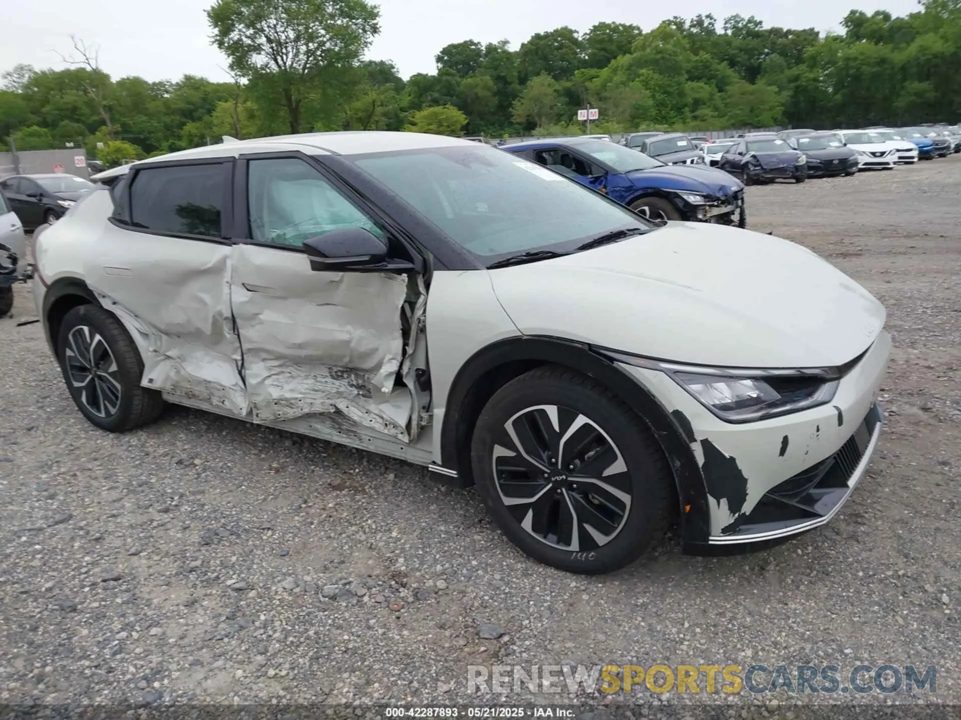 1 Photograph of a damaged car KNDC3DLCXN5087157 KIA EV6 2022