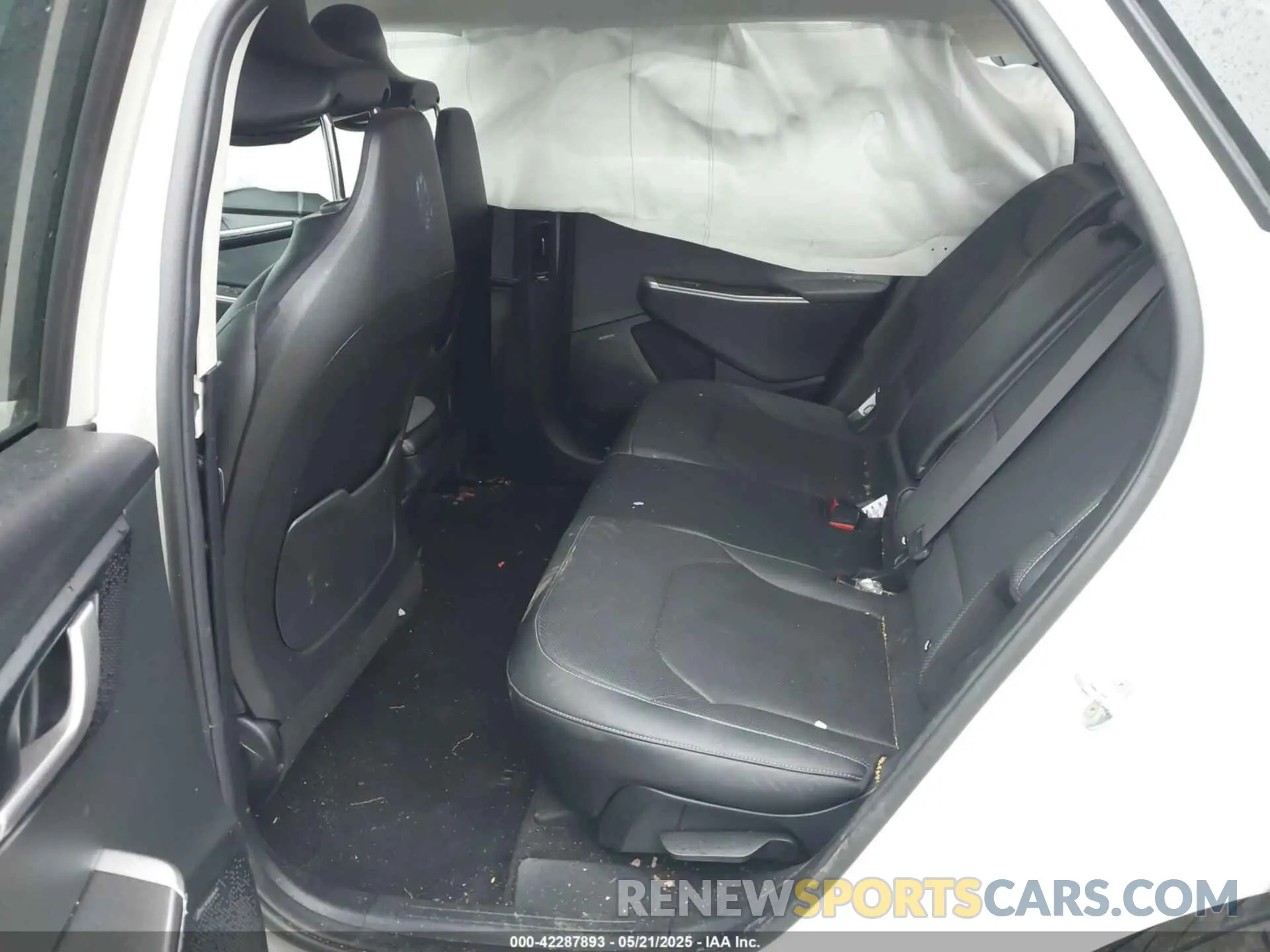 8 Photograph of a damaged car KNDC3DLCXN5087157 KIA EV6 2022