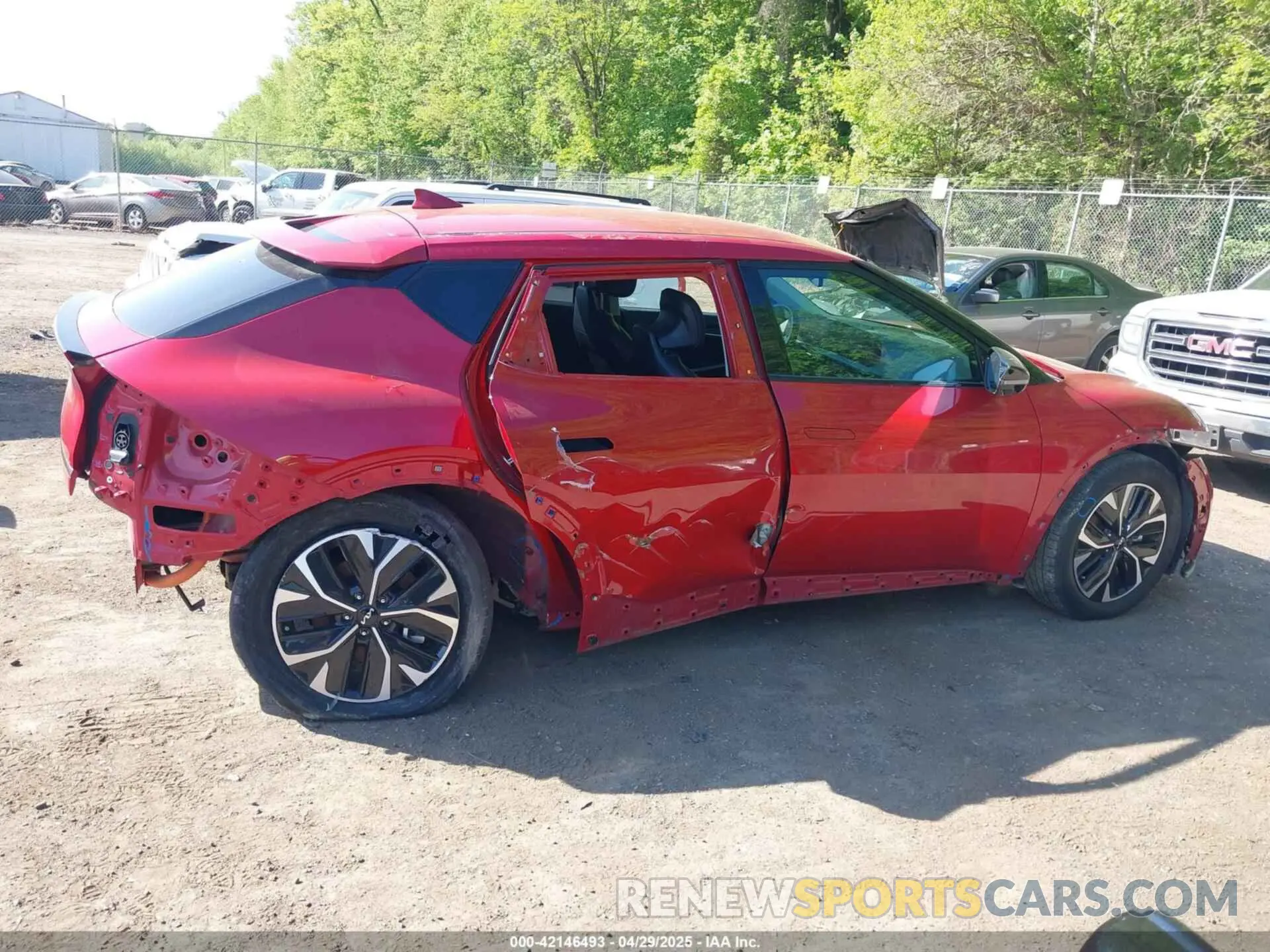 14 Photograph of a damaged car KNDC34LA1P5105031 KIA EV6 2023