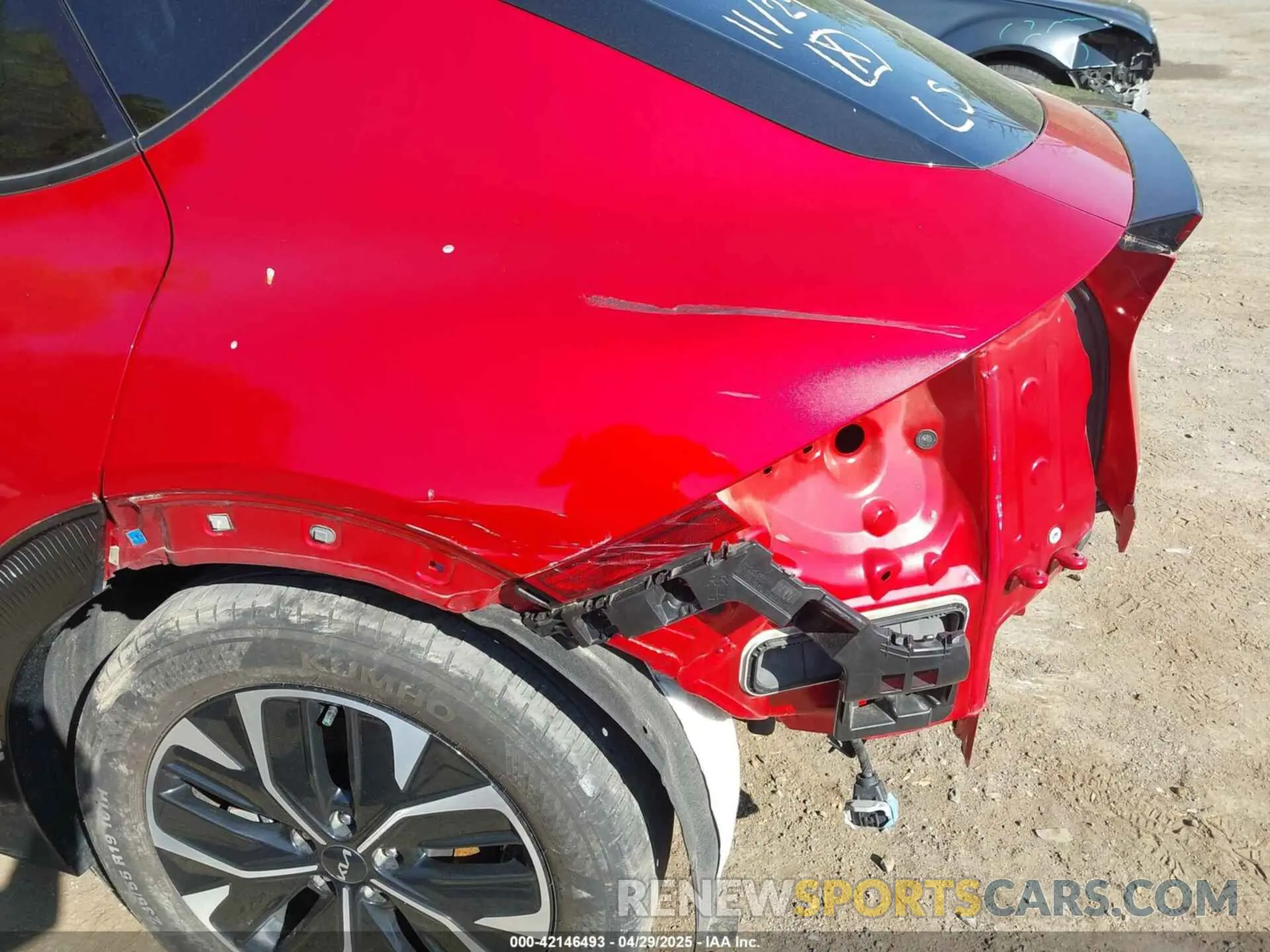 21 Photograph of a damaged car KNDC34LA1P5105031 KIA EV6 2023