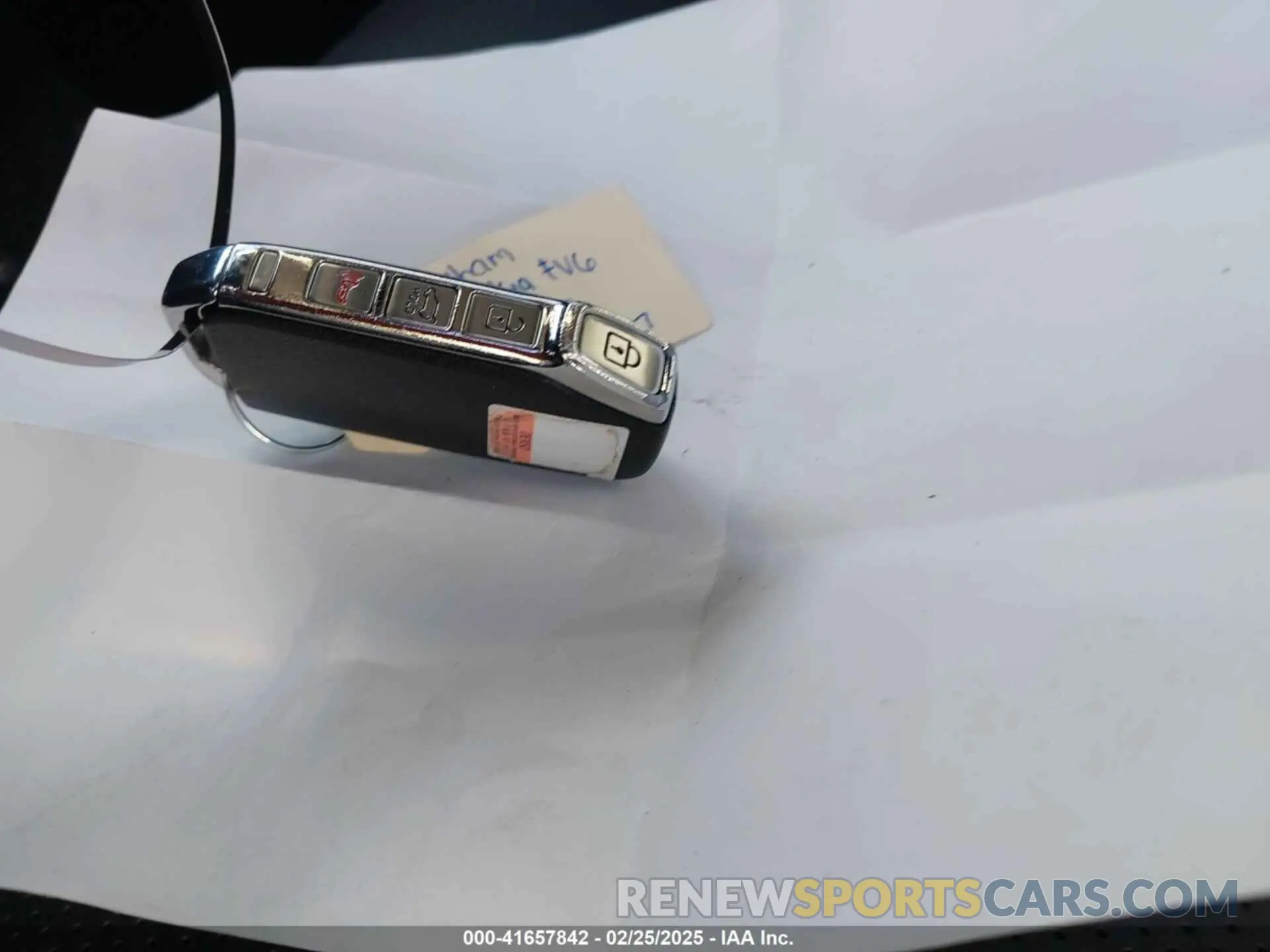 11 Photograph of a damaged car KNDC34LA7P5117927 KIA EV6 2023