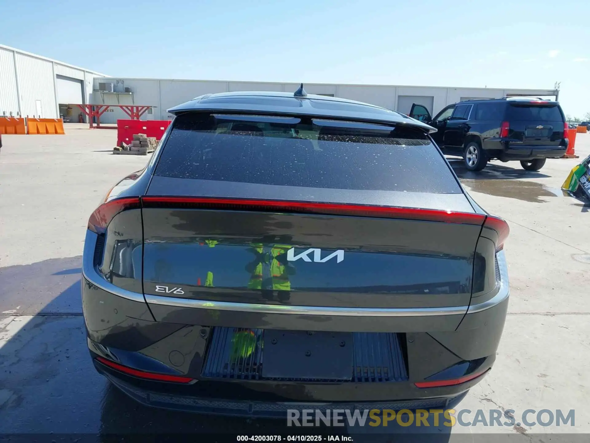 17 Photograph of a damaged car KNDC34LAXP5097236 KIA EV6 2023