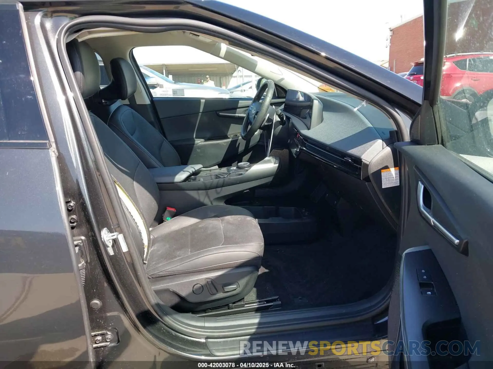 5 Photograph of a damaged car KNDC34LAXP5097236 KIA EV6 2023