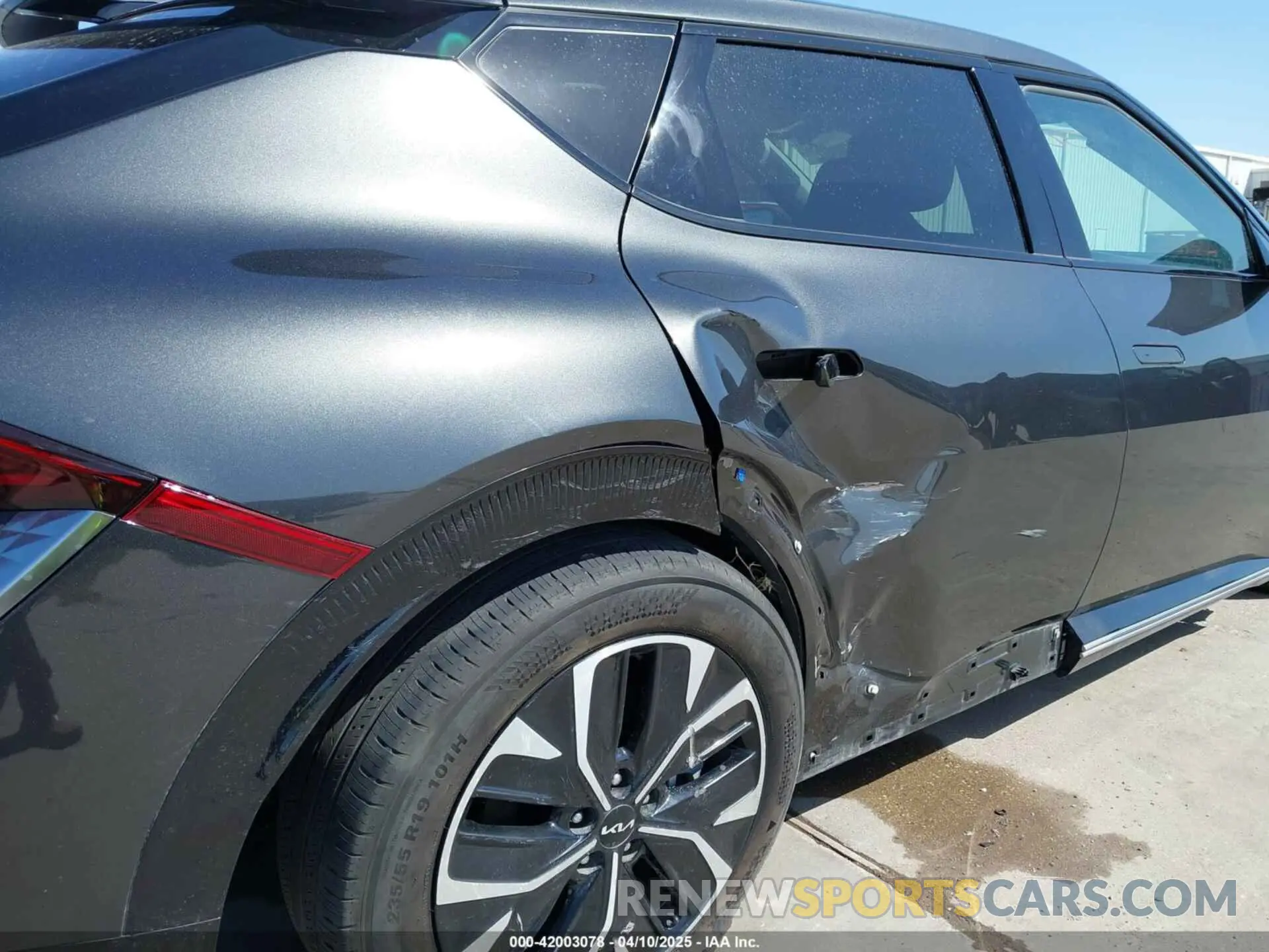 6 Photograph of a damaged car KNDC34LAXP5097236 KIA EV6 2023