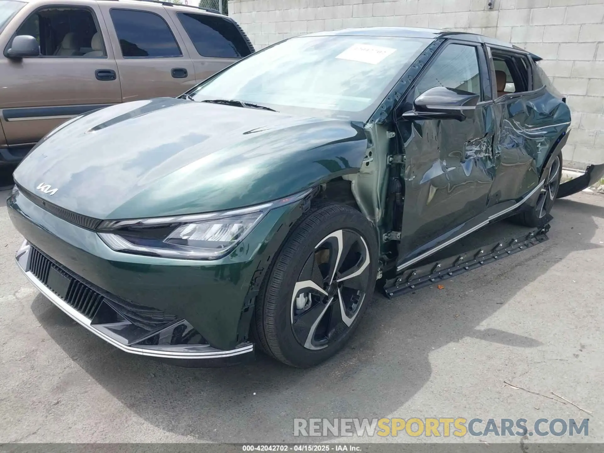 2 Photograph of a damaged car KNDC3DLC1P5152514 KIA EV6 2023